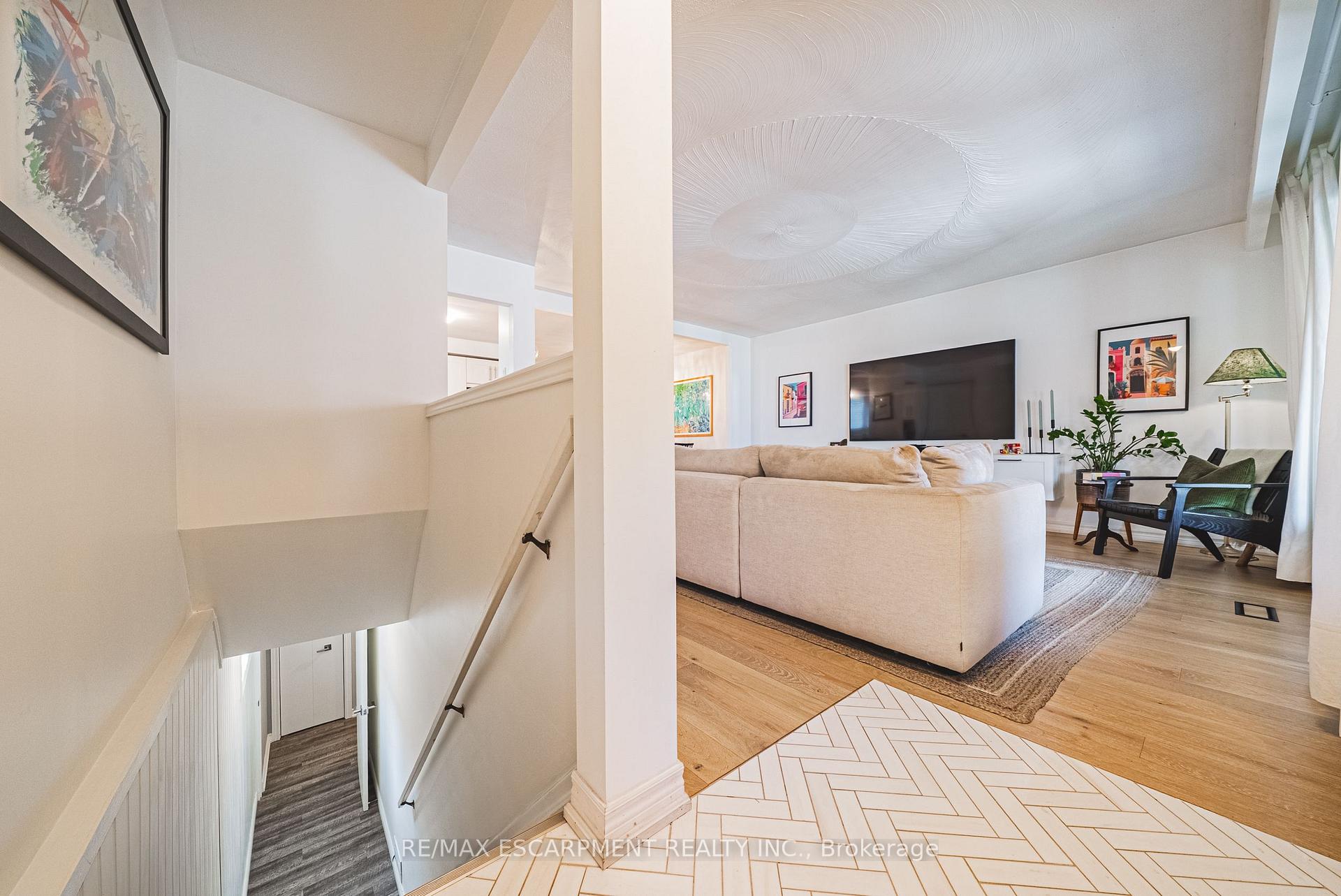 Photo 14 of 179 Ray Street N, Hamilton, Strathcona — HOMEH
