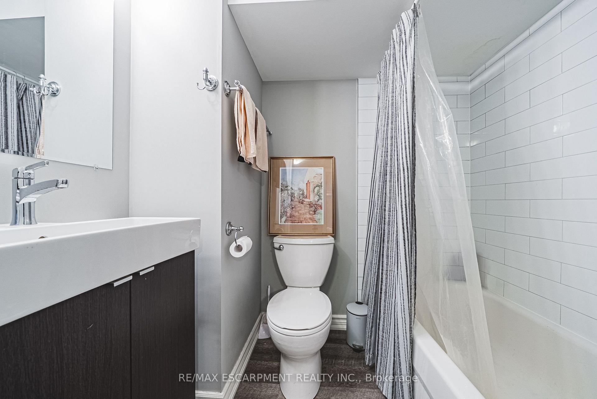 Photo 19 of 179 Ray Street N, Hamilton, Strathcona — HOMEH