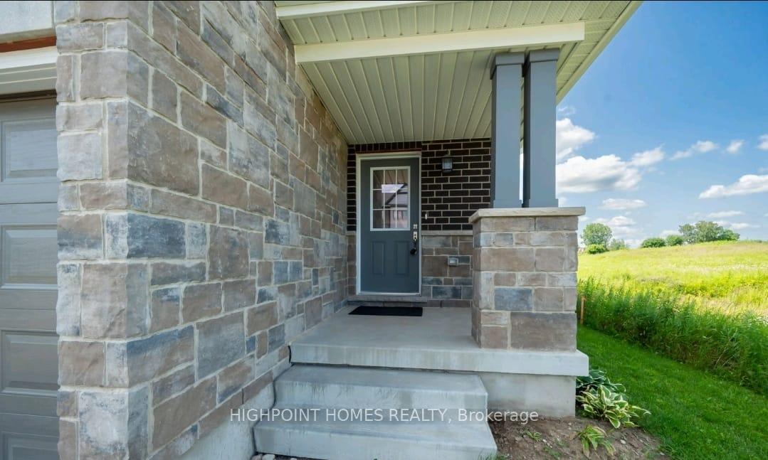 Photo 2 of 334 Valencia Avenue, Kitchener — HOMEH