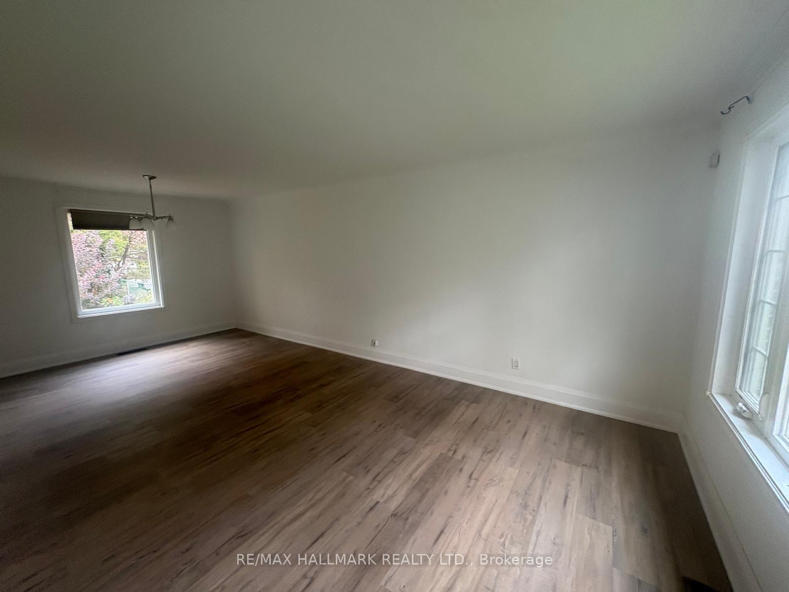 Photo 6 of 18 Woodward Avenue, Markham, Grandview — HOMEH