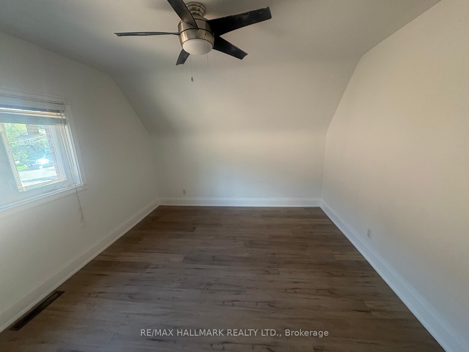 Photo 19 of 18 Woodward Avenue, Markham, Grandview — HOMEH