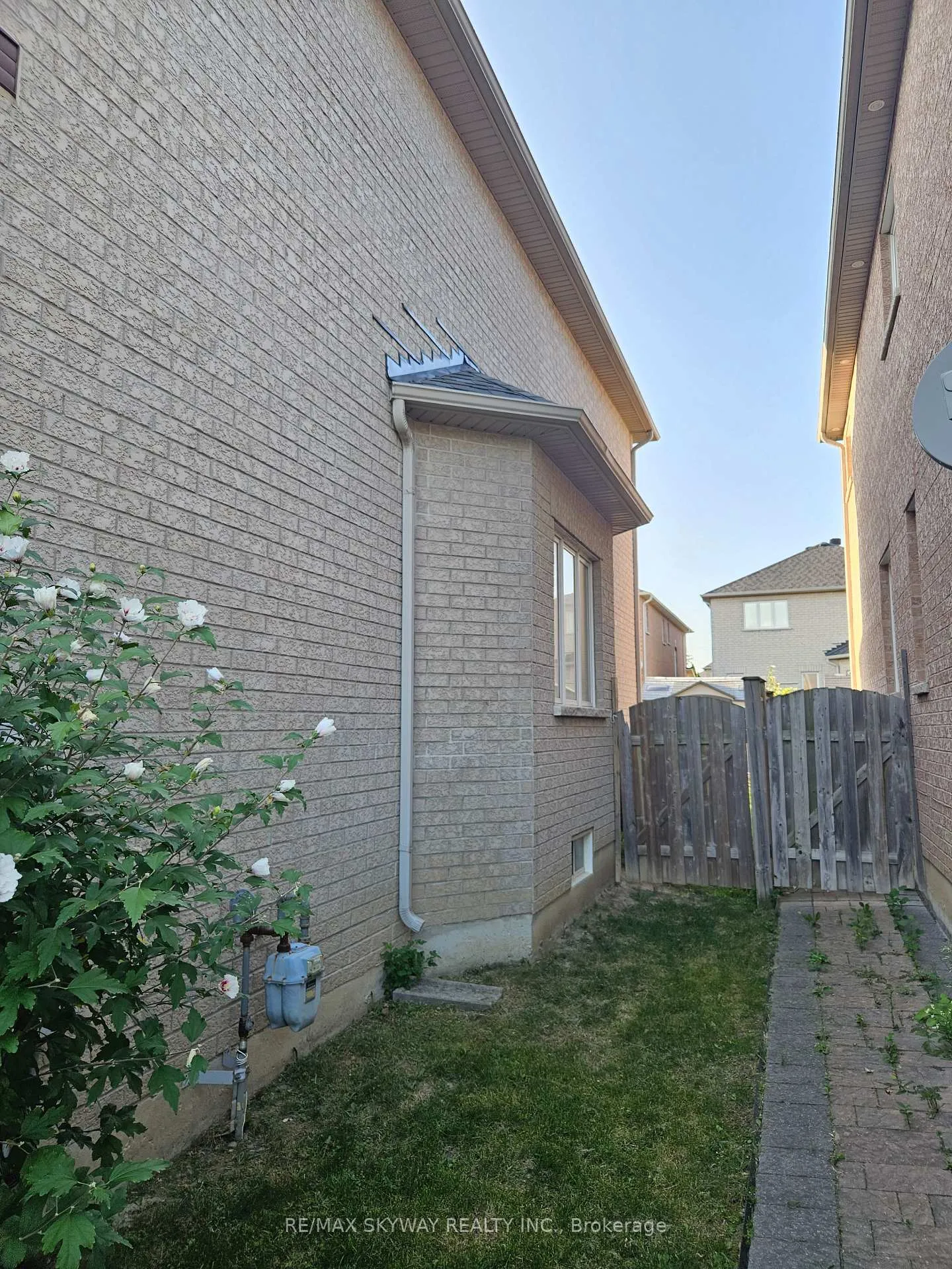 Photo 5 of 34 Terrance Drive, Markham, Box Grove — HOMEH