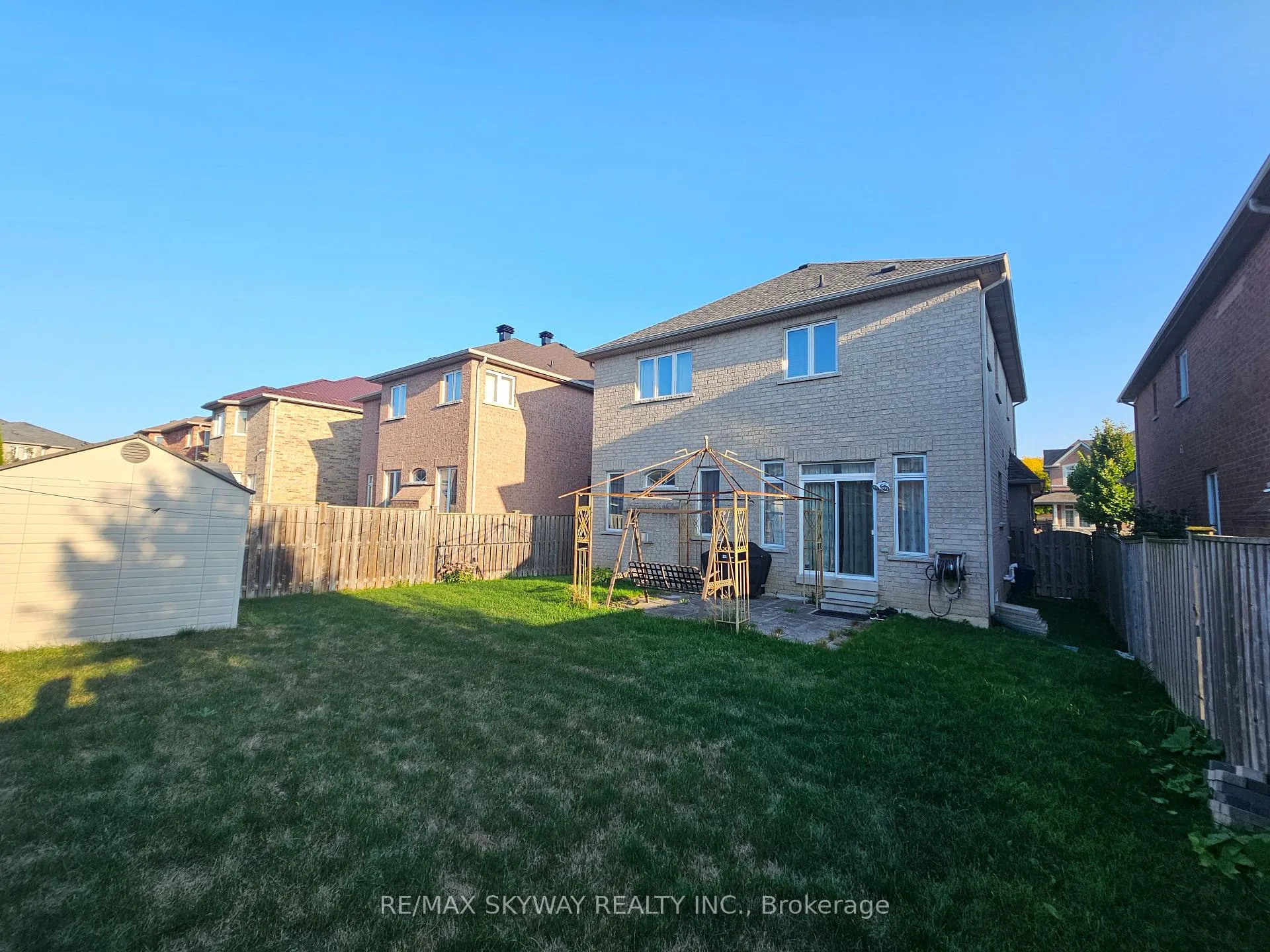 Photo 7 of 34 Terrance Drive, Markham, Box Grove — HOMEH