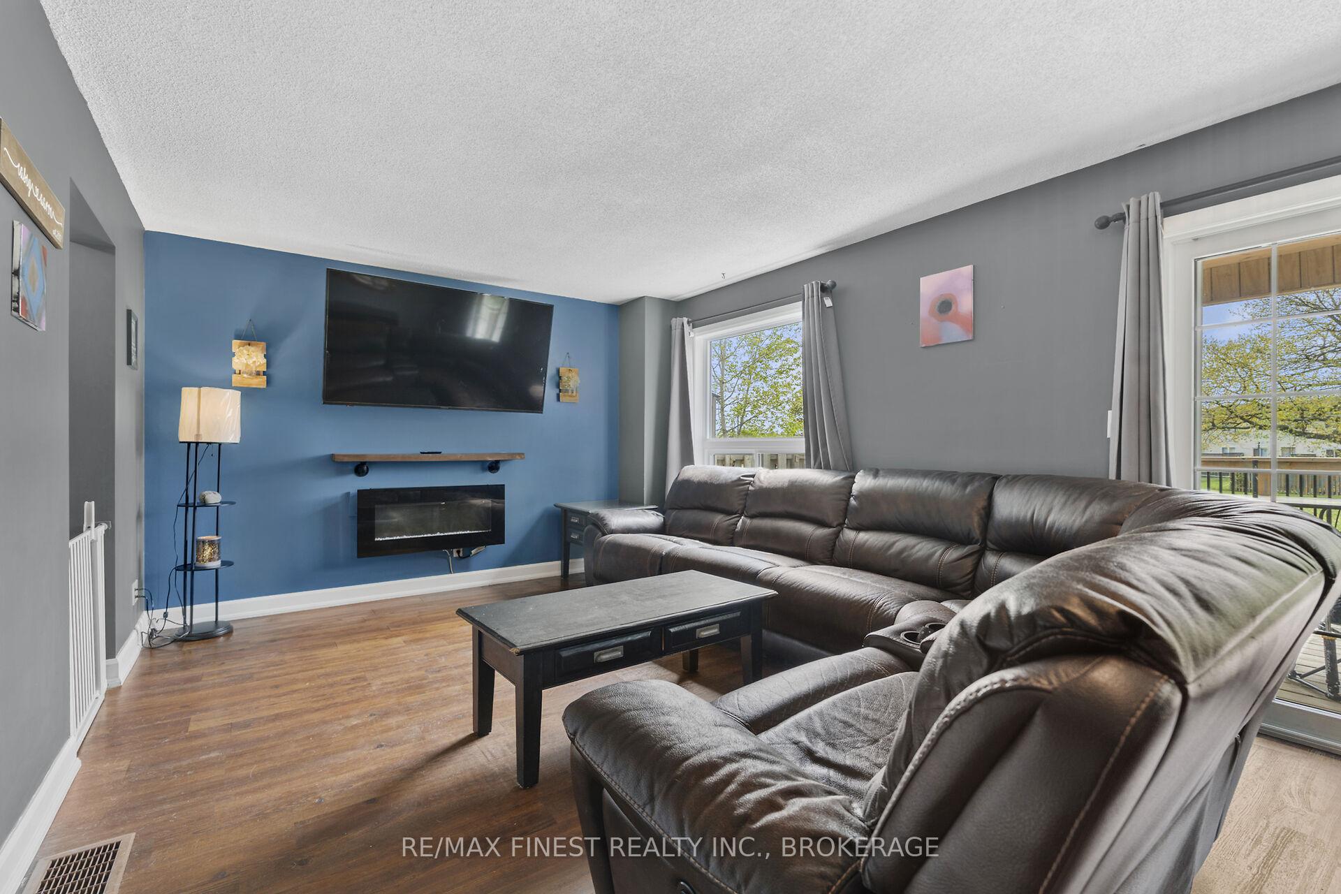 Photo 9 of 103 Davey Crescent, Loyalist, Amherstview — HOMEH