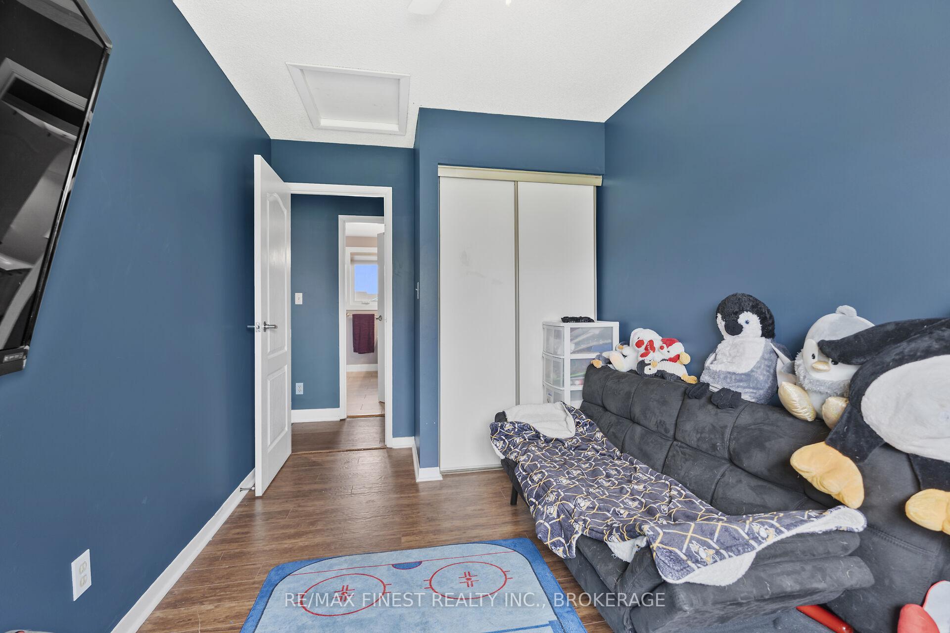 Photo 14 of 103 Davey Crescent, Loyalist, Amherstview — HOMEH