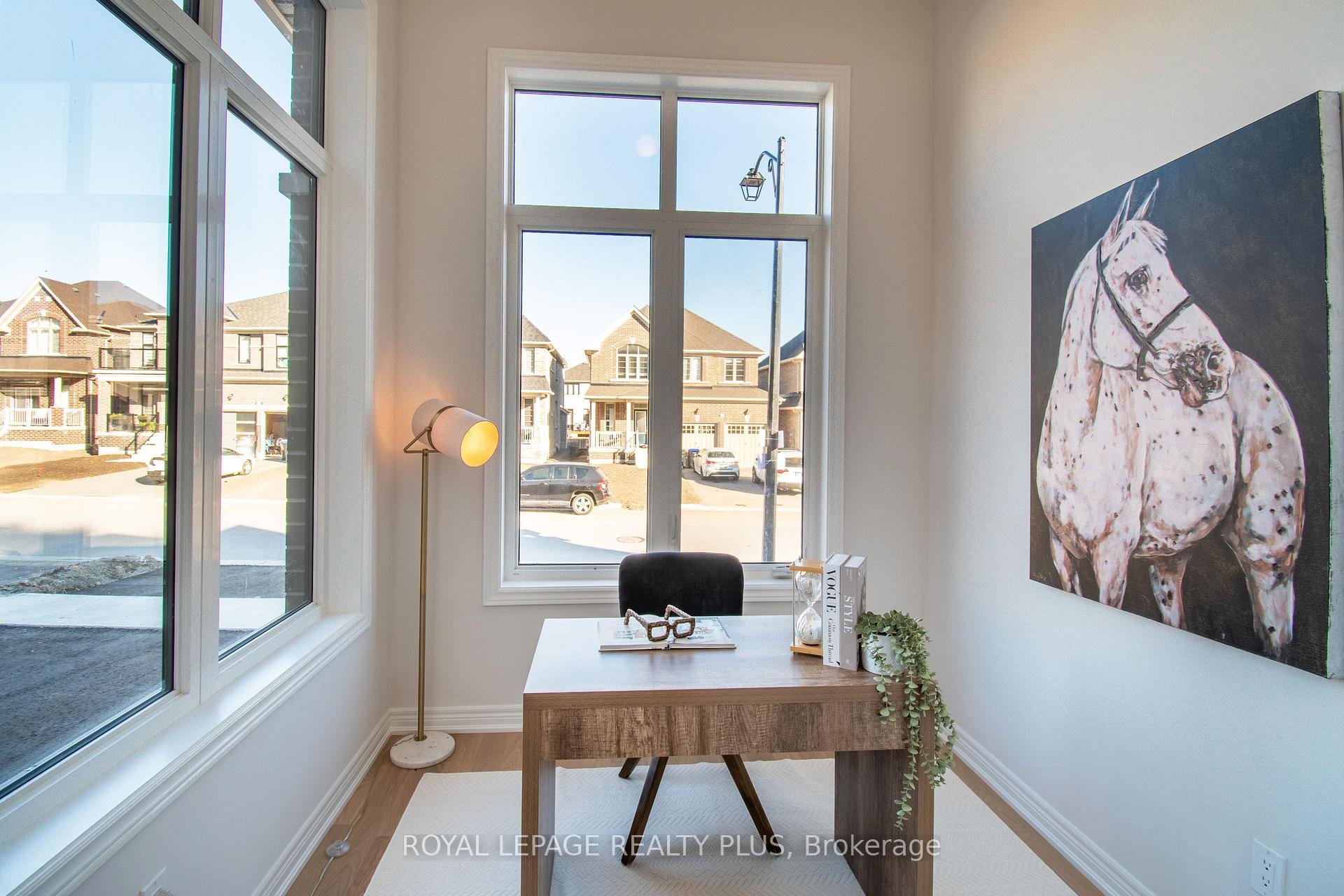 Photo 4 of 1454 Davis Loop Circle, Innisfil, Lefroy — HOMEH