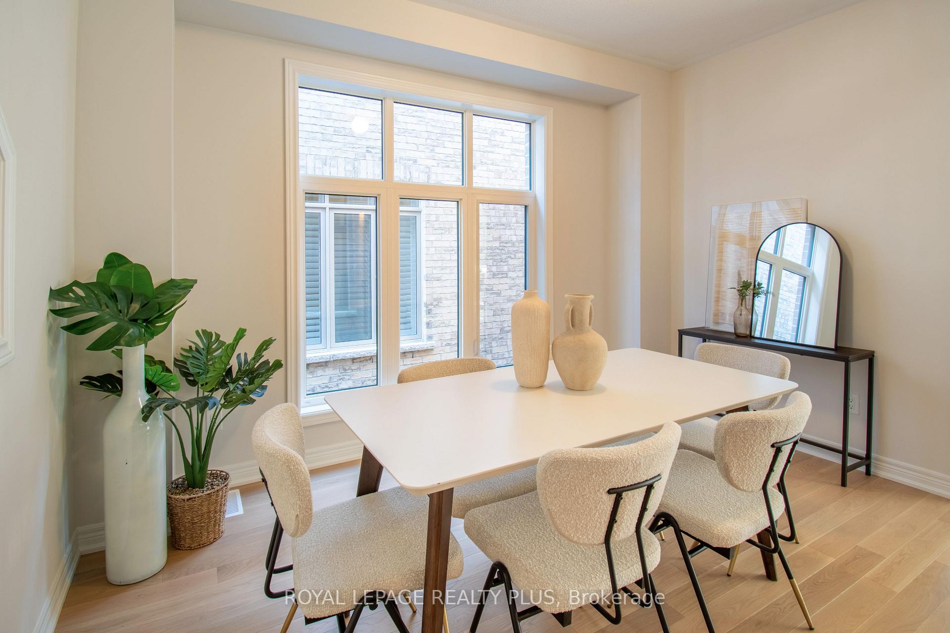 Photo 6 of 1454 Davis Loop Circle, Innisfil, Lefroy — HOMEH