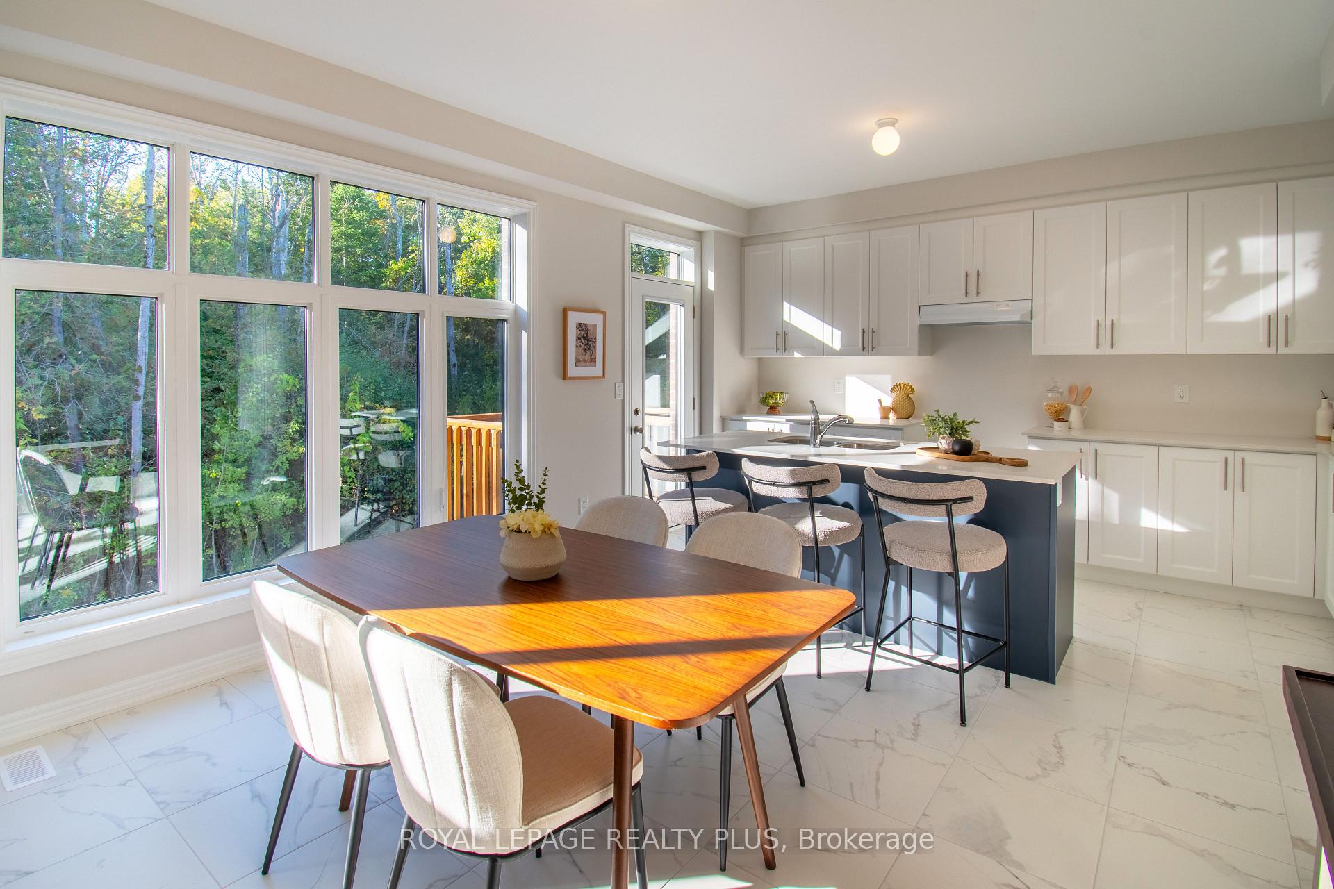 Photo 10 of 1454 Davis Loop Circle, Innisfil, Lefroy — HOMEH