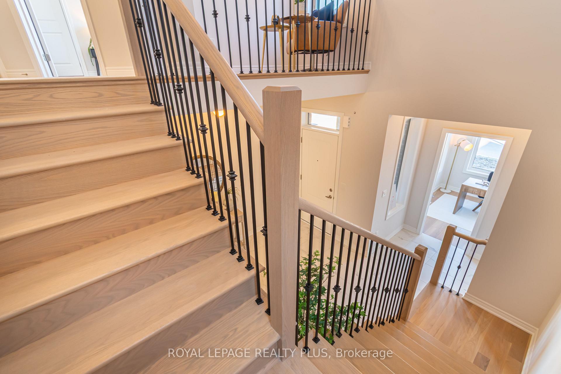 Photo 18 of 1454 Davis Loop Circle, Innisfil, Lefroy — HOMEH