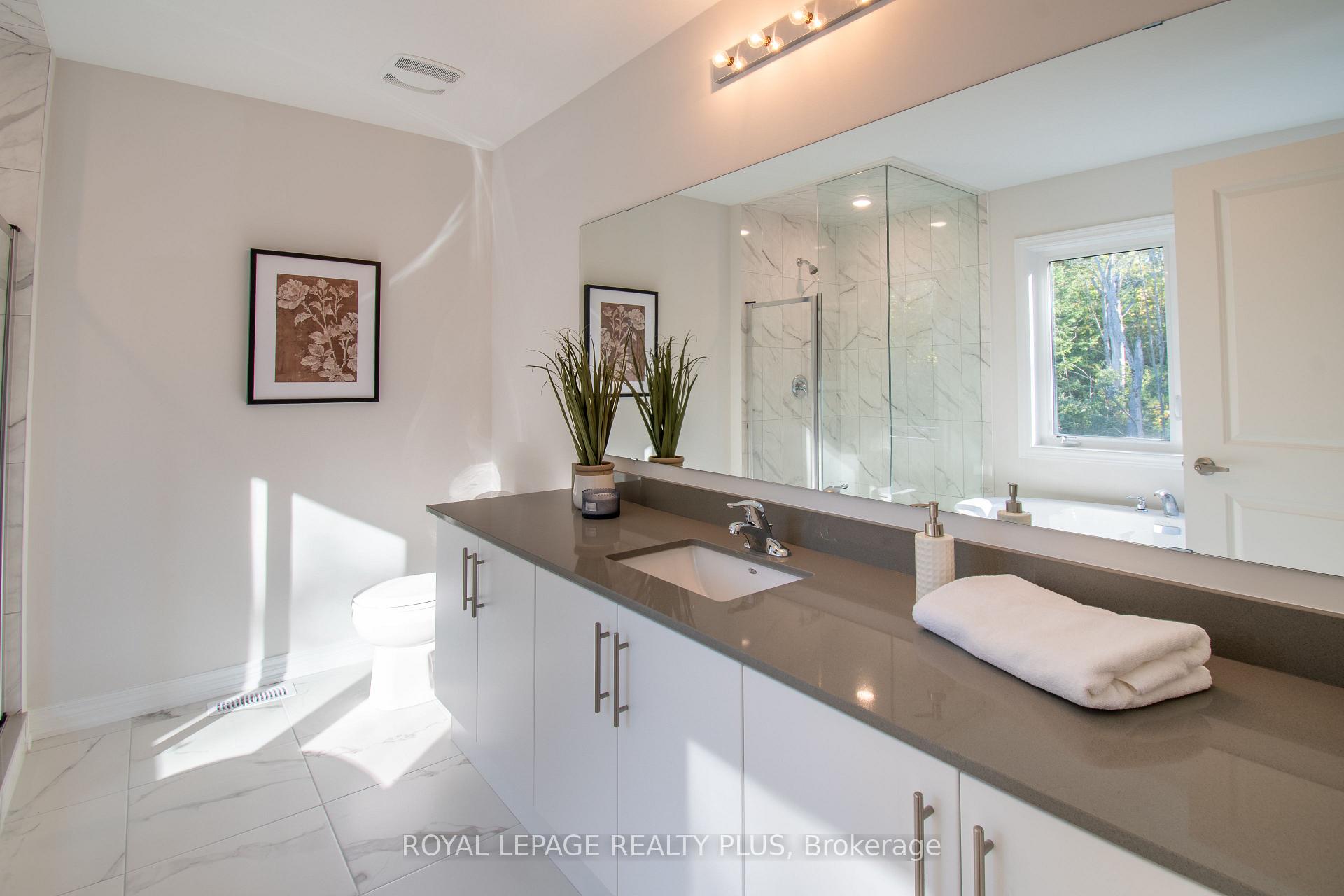 Photo 24 of 1454 Davis Loop Circle, Innisfil, Lefroy — HOMEH