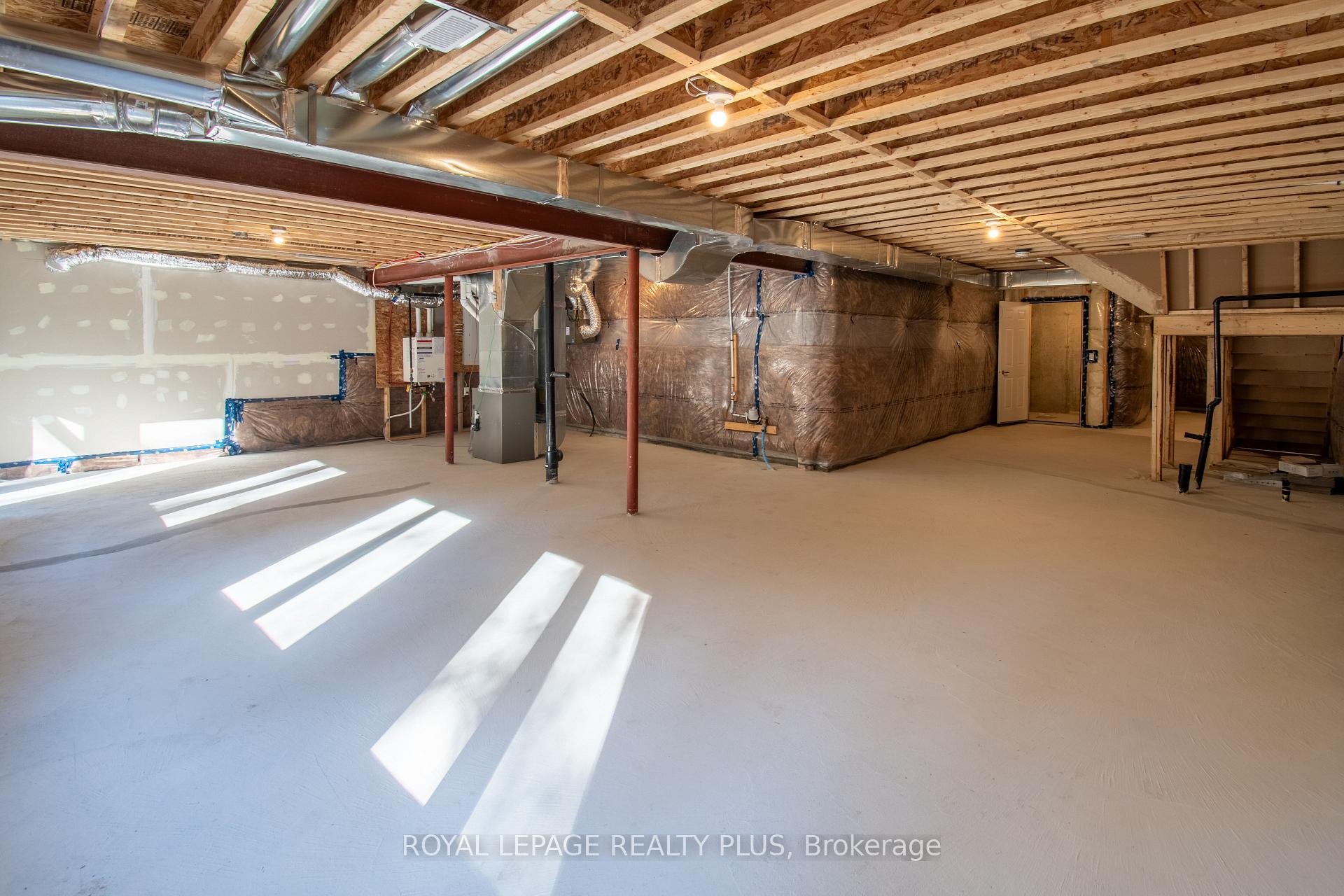 Photo 36 of 1454 Davis Loop Circle, Innisfil, Lefroy — HOMEH