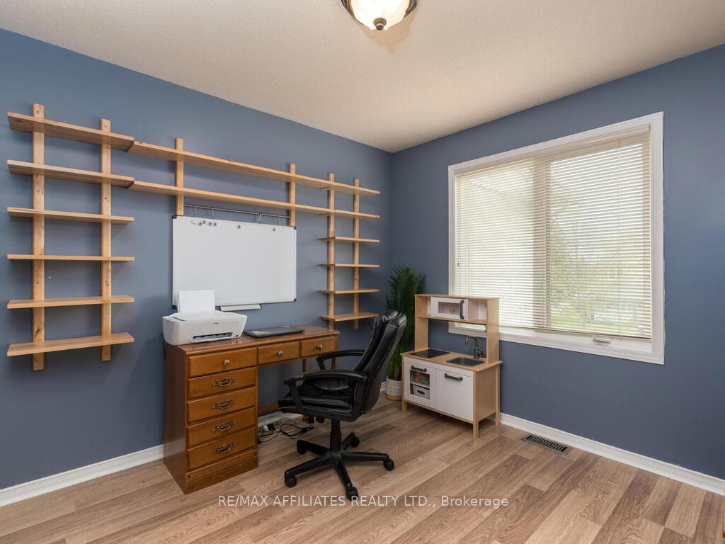 Photo 22 of 6 Eagleview Street, Ottawa, Kanata - Emerald Meadows/Trailwest — HOMEH