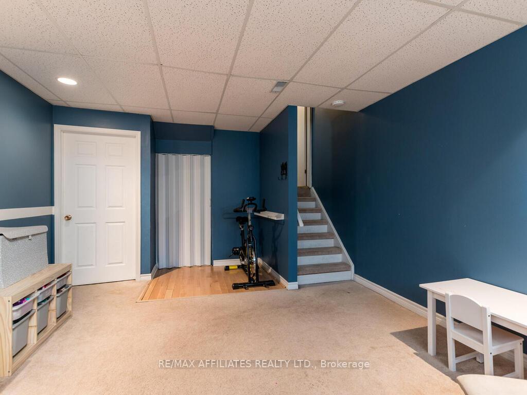 Photo 27 of 6 Eagleview Street, Ottawa, Kanata - Emerald Meadows/Trailwest — HOMEH