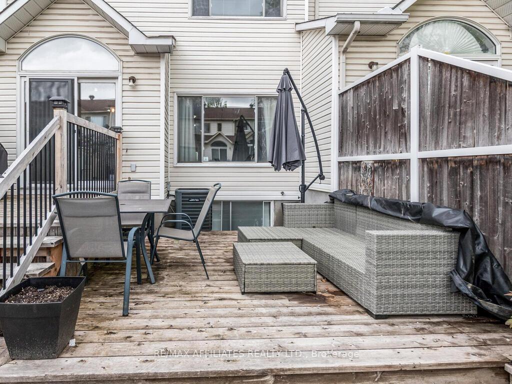 Photo 31 of 6 Eagleview Street, Ottawa, Kanata - Emerald Meadows/Trailwest — HOMEH