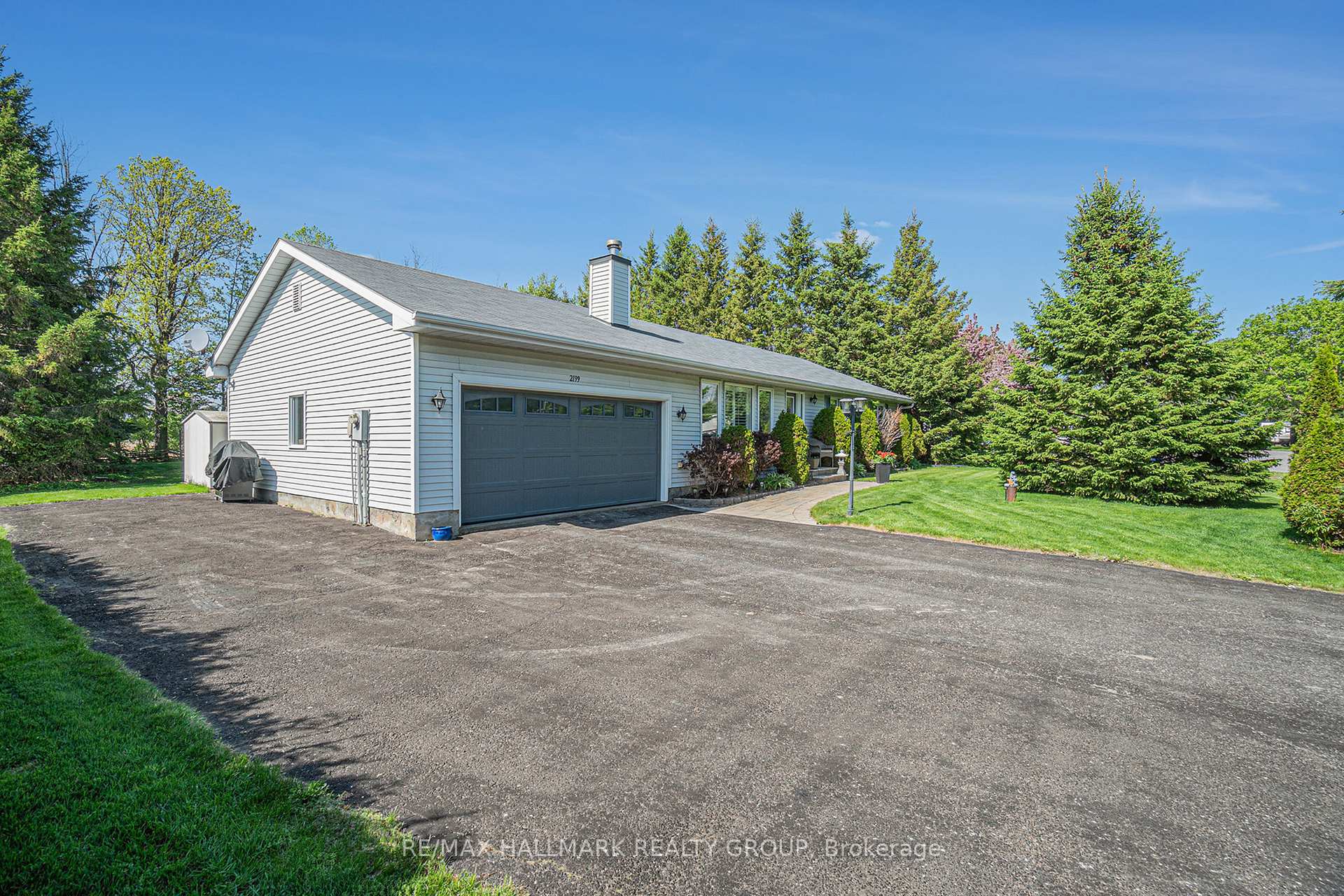 Photo 2 of 2199 Wallingford Way, Ottawa, North Gower — HOMEH