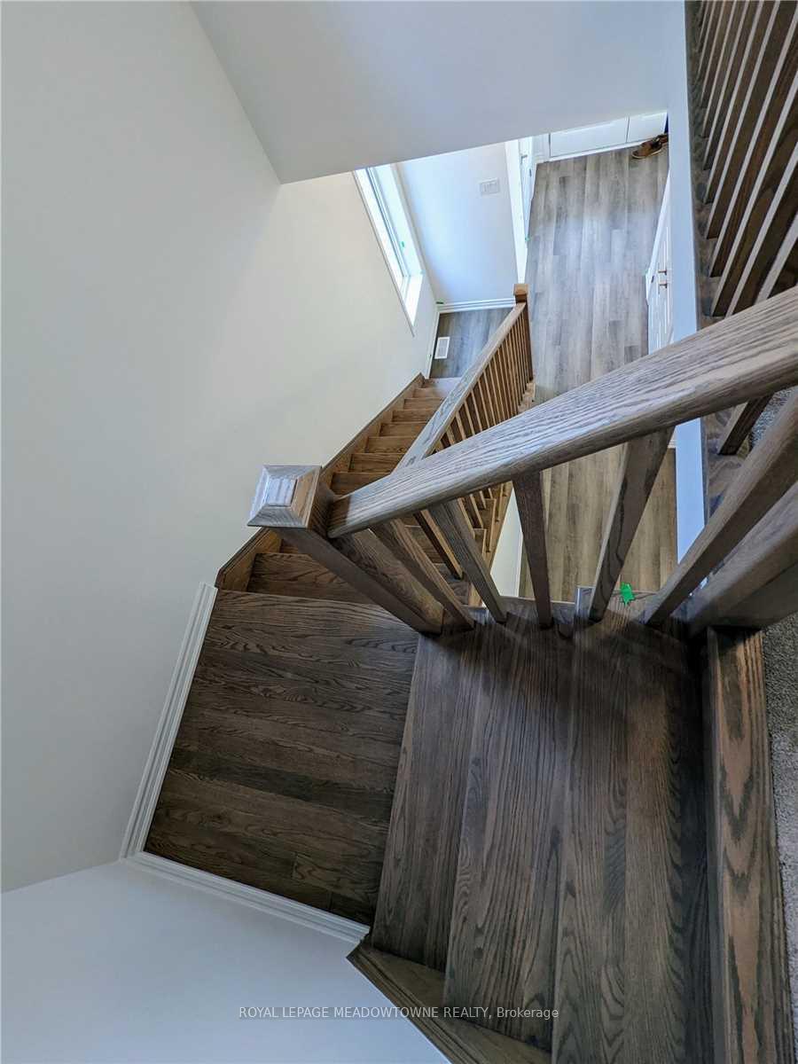 Photo 13 of 11 Saxony Street, Kitchener — HOMEH