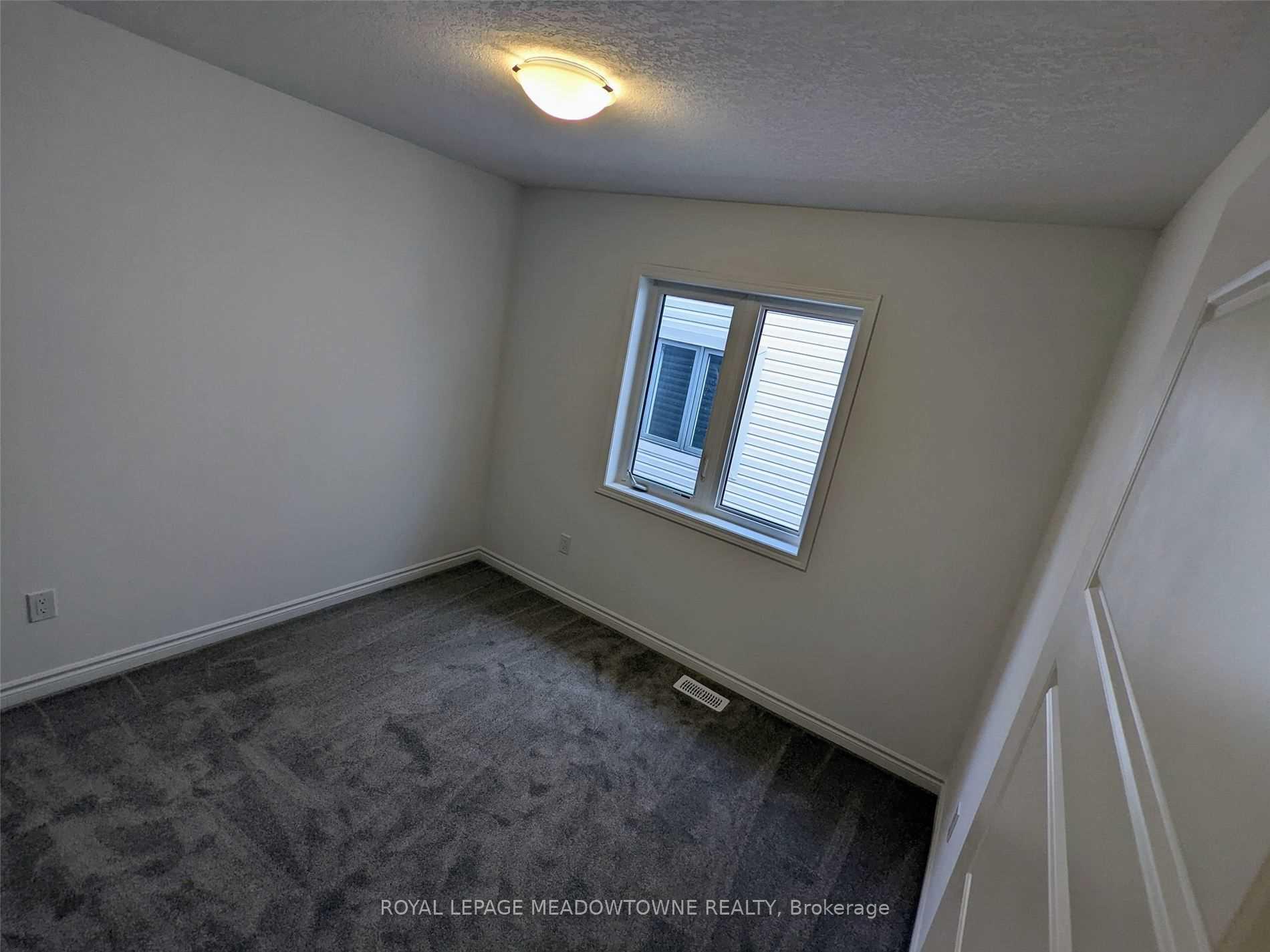 Photo 15 of 11 Saxony Street, Kitchener — HOMEH