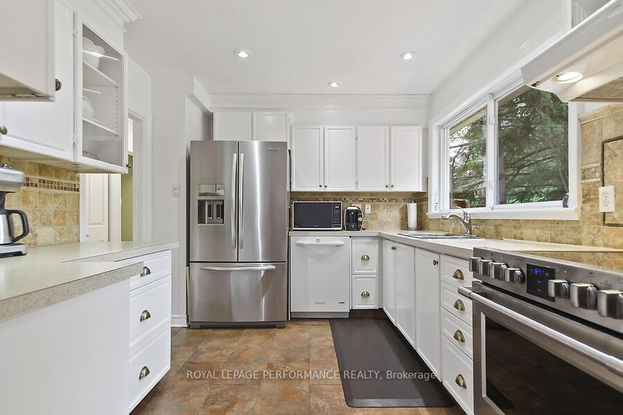 Photo 11 of 141 Abbotsford Road, Ottawa, Kanata - Glencairn/Hazeldean — HOMEH