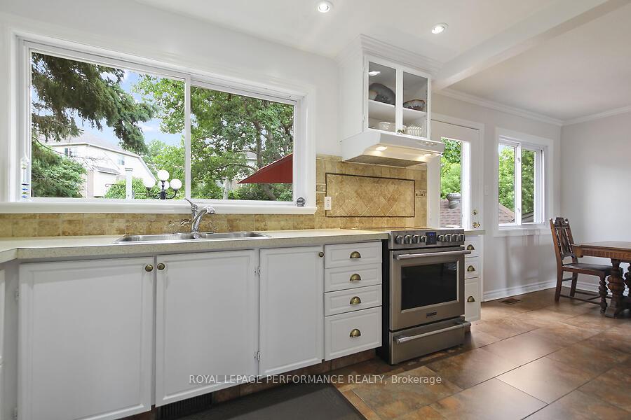 Photo 13 of 141 Abbotsford Road, Ottawa, Kanata - Glencairn/Hazeldean — HOMEH