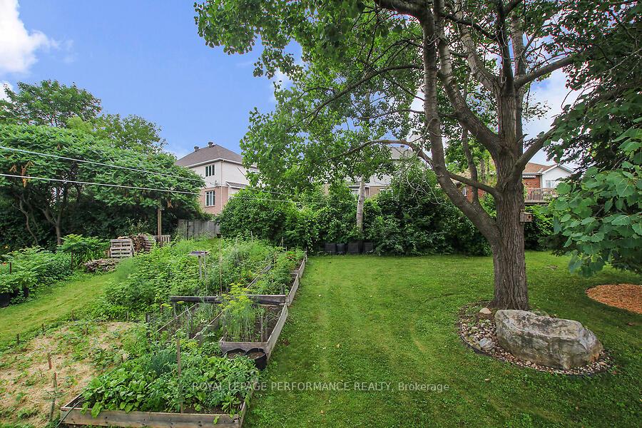 Photo 36 of 141 Abbotsford Road, Ottawa, Kanata - Glencairn/Hazeldean — HOMEH