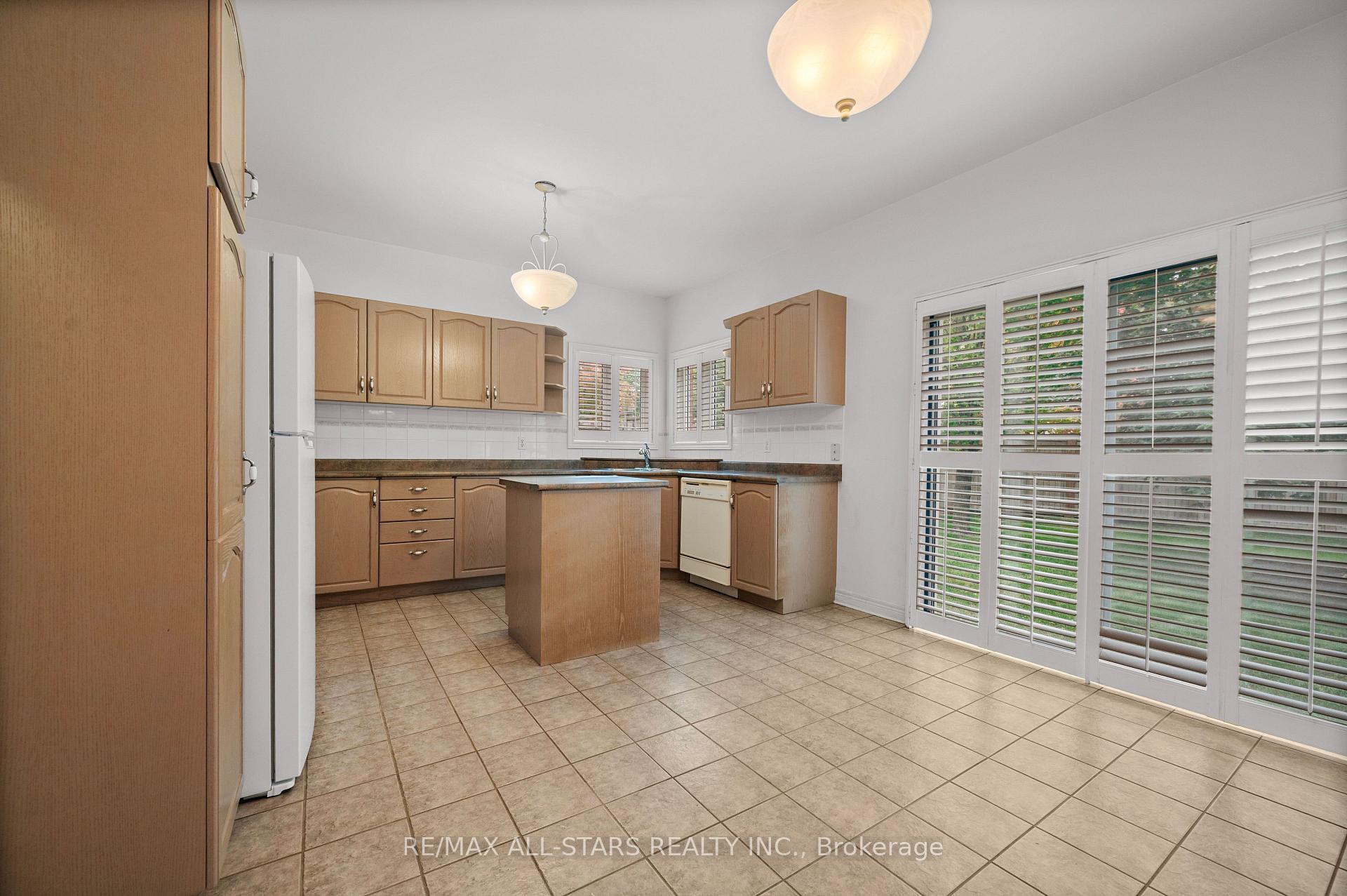 Photo 13 of 9 Wood Thrush Avenue, Markham, Legacy — HOMEH