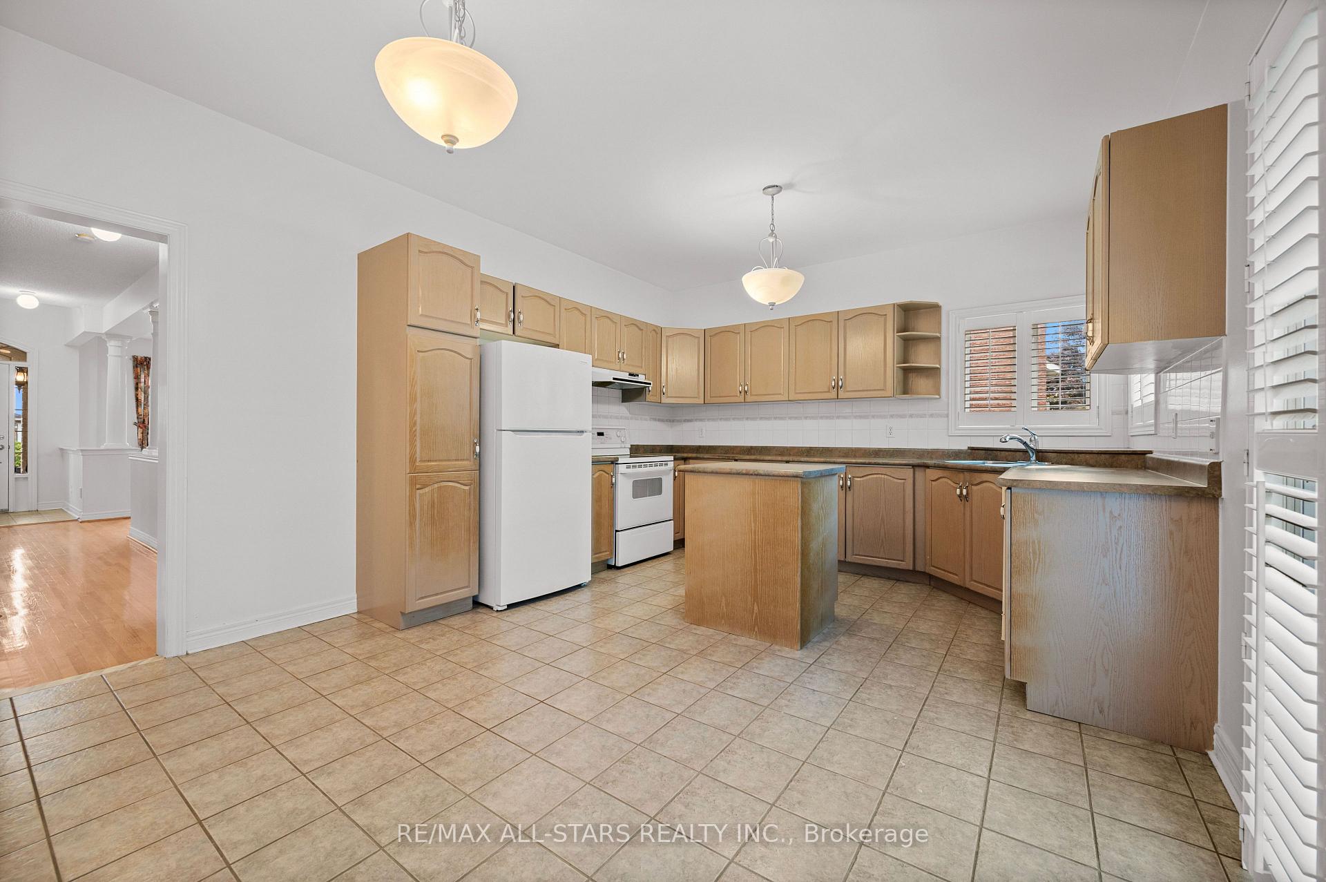 Photo 15 of 9 Wood Thrush Avenue, Markham, Legacy — HOMEH