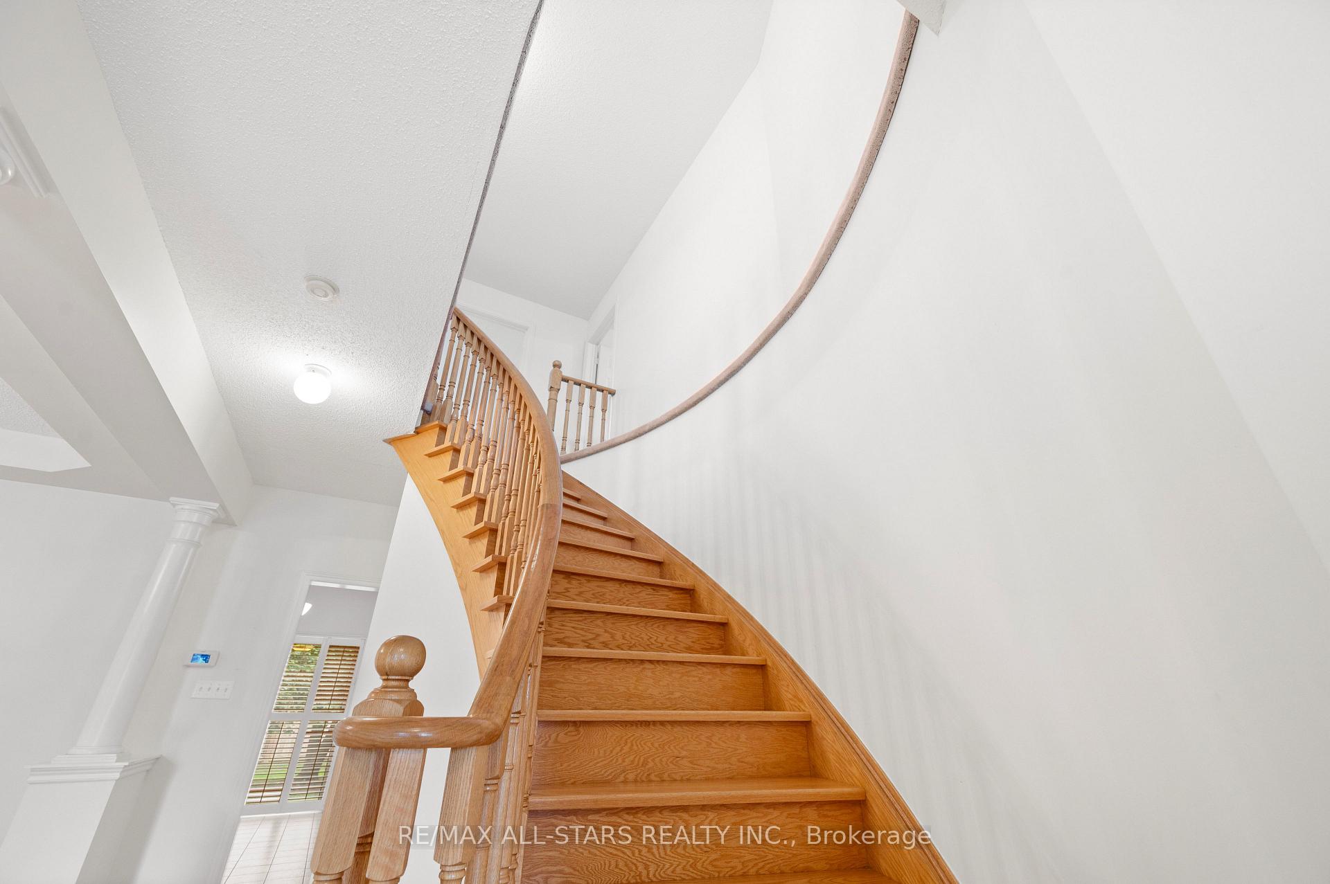 Photo 23 of 9 Wood Thrush Avenue, Markham, Legacy — HOMEH