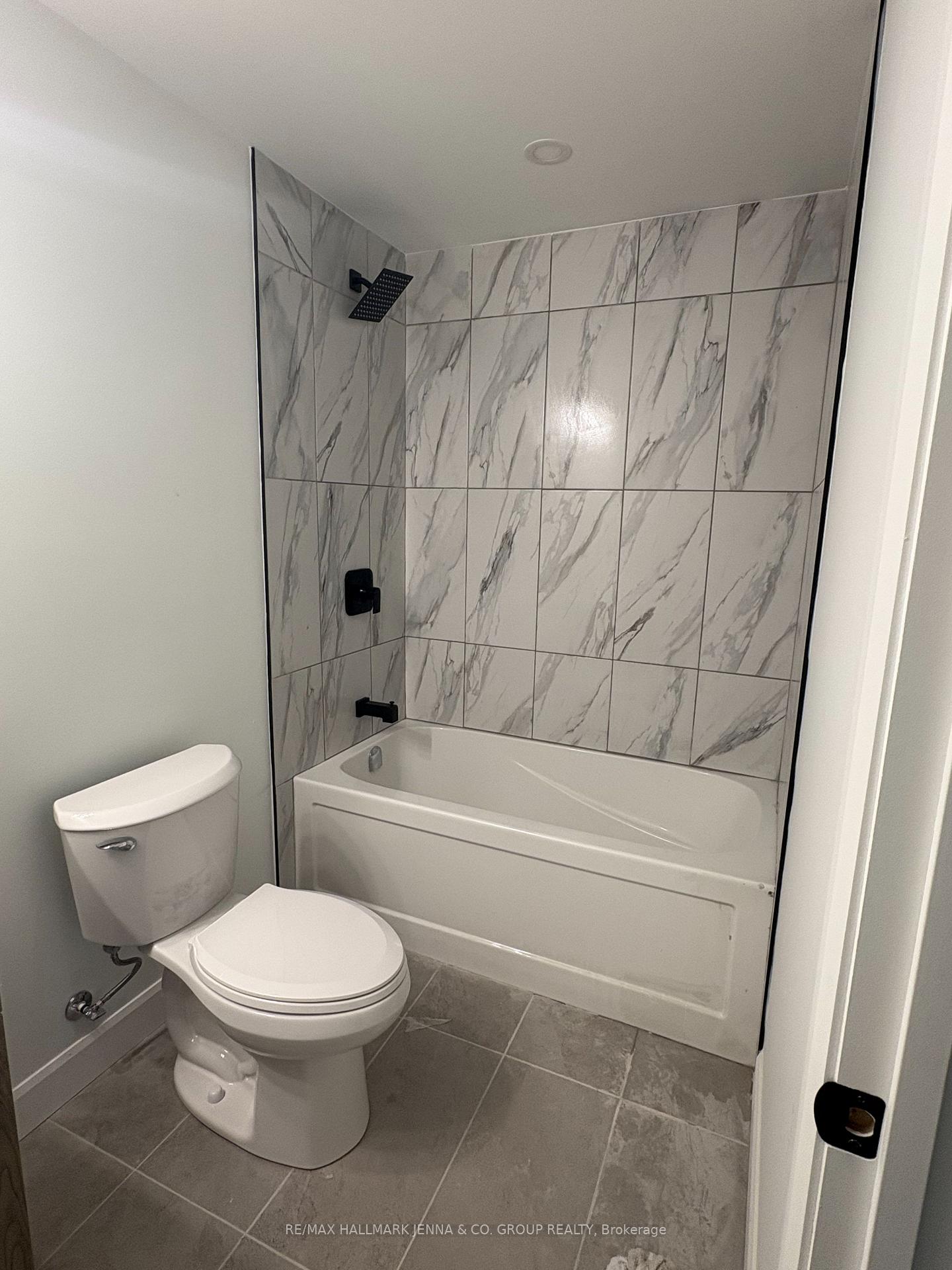 Photo 10 of Unit B, 14 Belleview Drive, Ottawa, Kanata - Katimavik — HOMEH