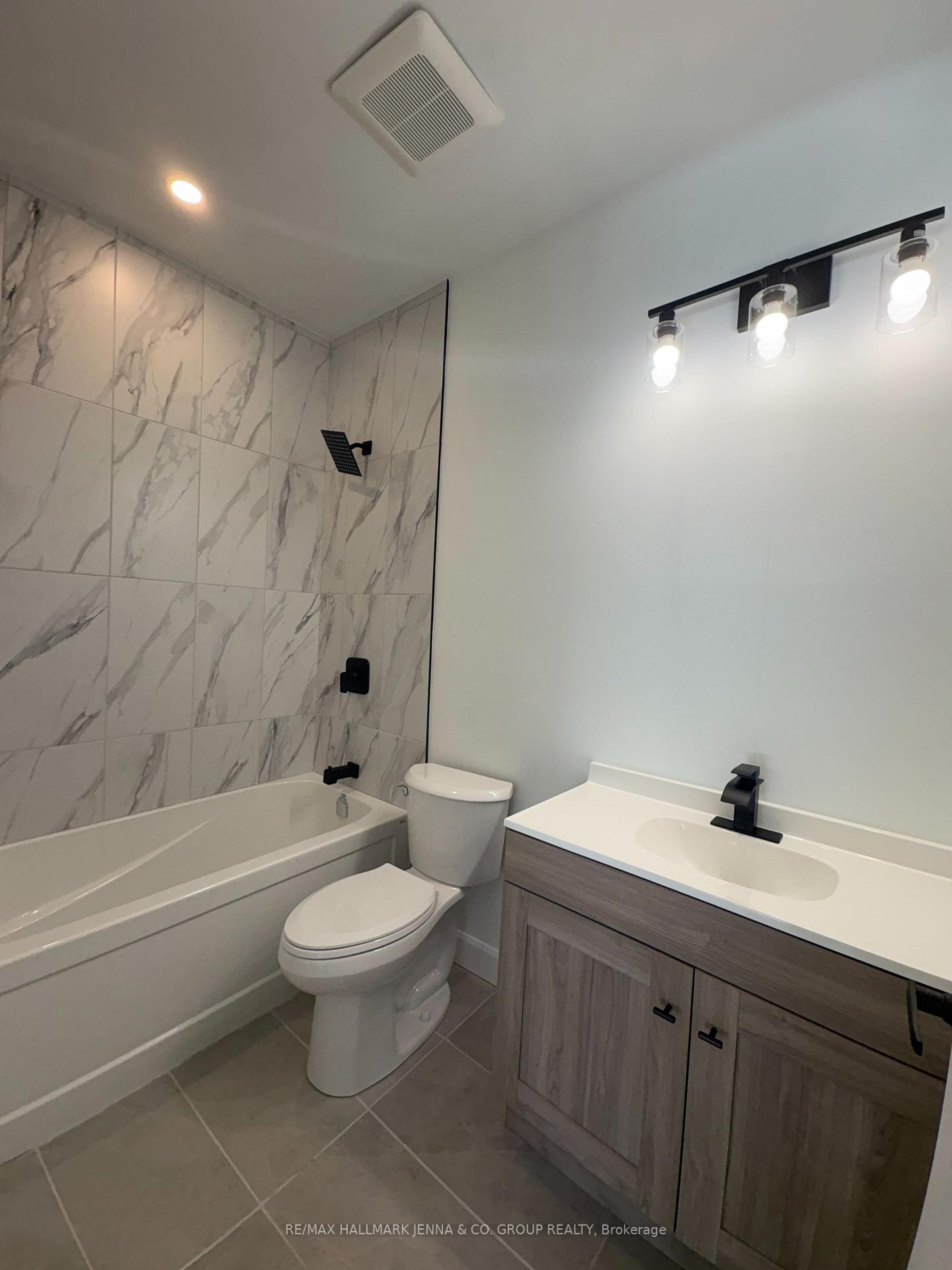 Photo 13 of Unit B, 14 Belleview Drive, Ottawa, Kanata - Katimavik — HOMEH
