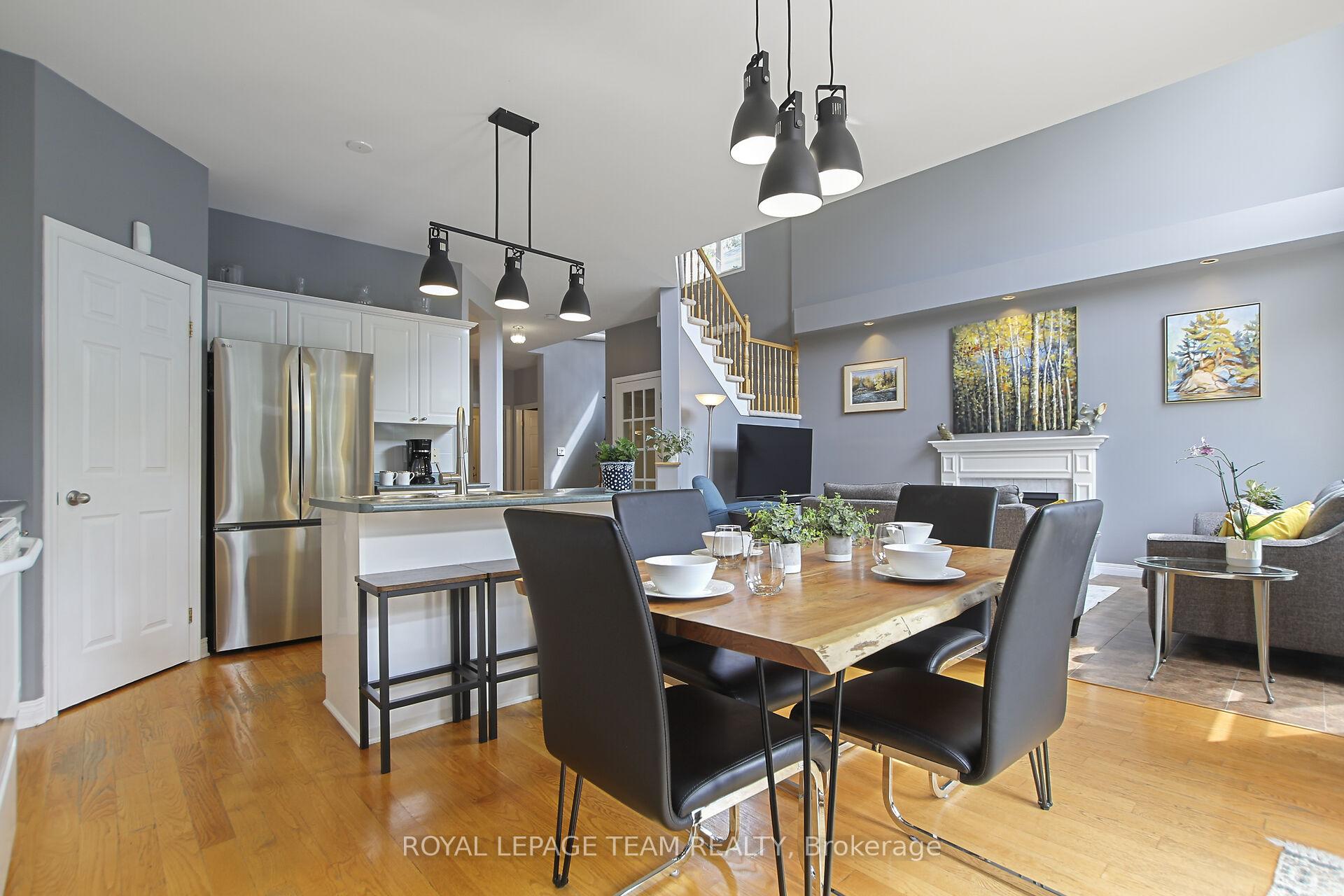 Photo 15 of 19 Maricona Way, Ottawa, Kanata - Kanata Lakes/Heritage Hills — HOMEH
