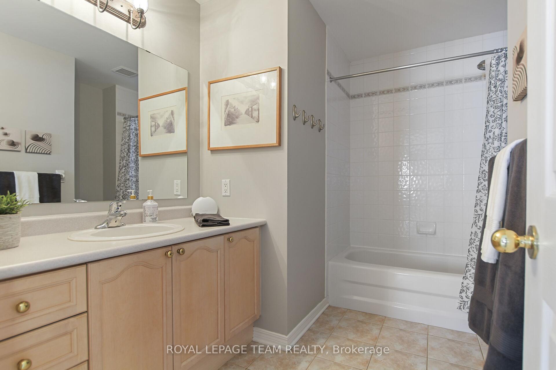 Photo 34 of 19 Maricona Way, Ottawa, Kanata - Kanata Lakes/Heritage Hills — HOMEH