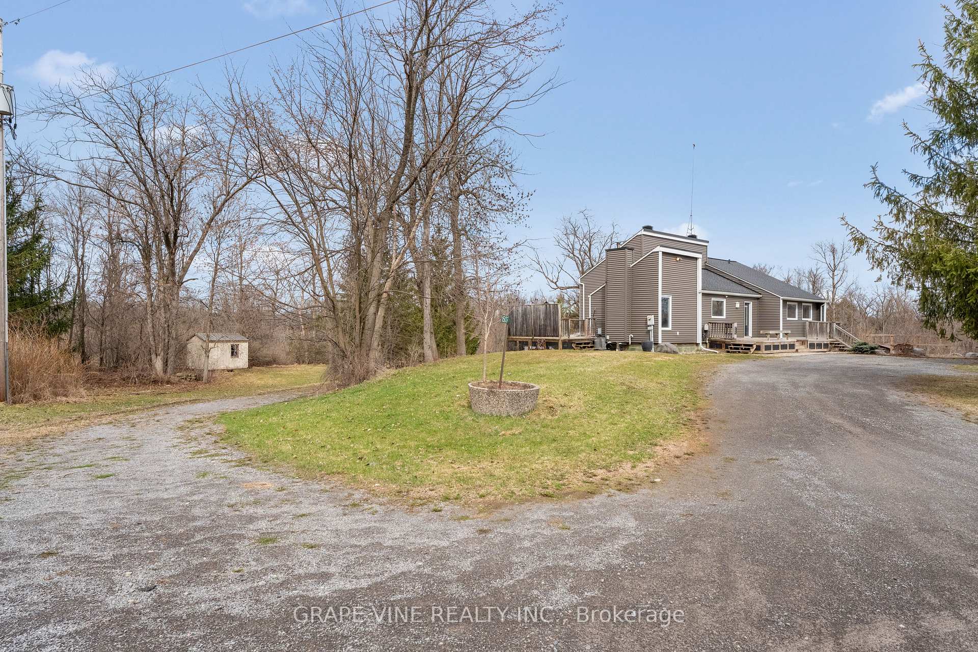 Photo 4 of 1507 Century Road E, Ottawa, Manotick South to Roger Stevens — HOMEH