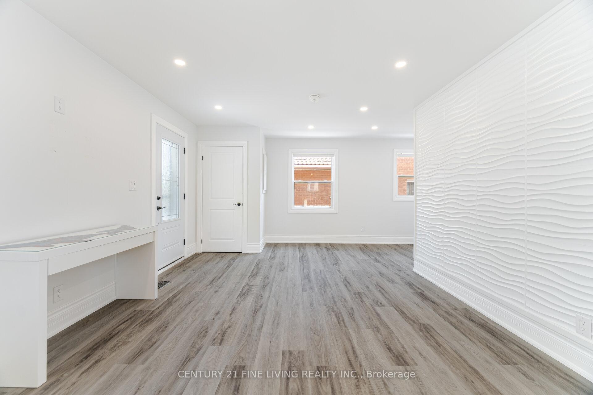 Photo 3 of Unit Whole House, 619 Upper Paradise Road, Hamilton, Gilbert — HOMEH