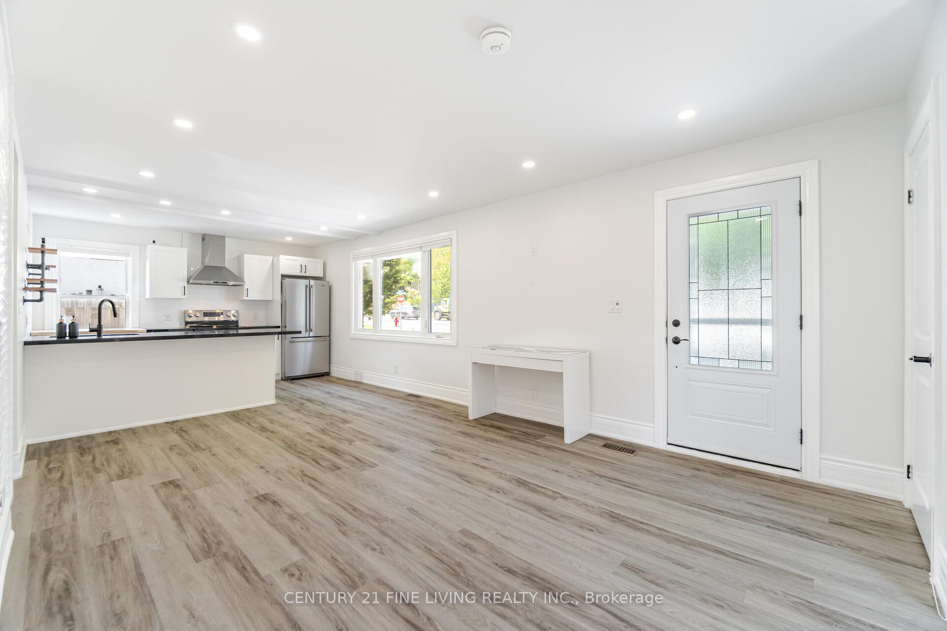 Photo 5 of Unit Whole House, 619 Upper Paradise Road, Hamilton, Gilbert — HOMEH