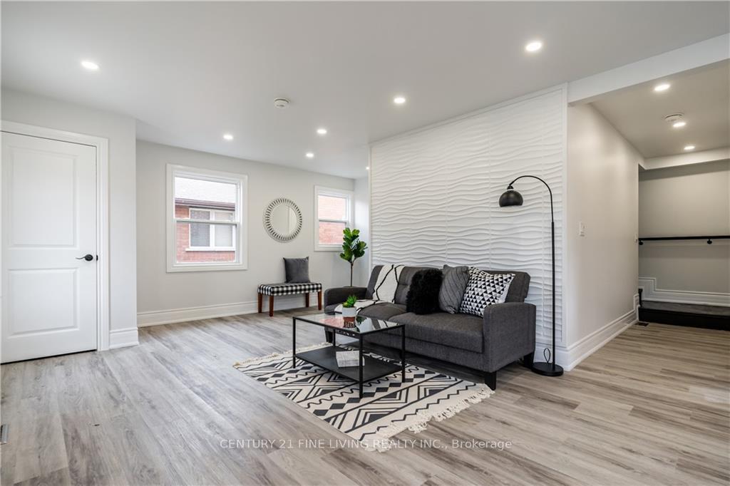 Photo 7 of Unit Whole House, 619 Upper Paradise Road, Hamilton, Gilbert — HOMEH
