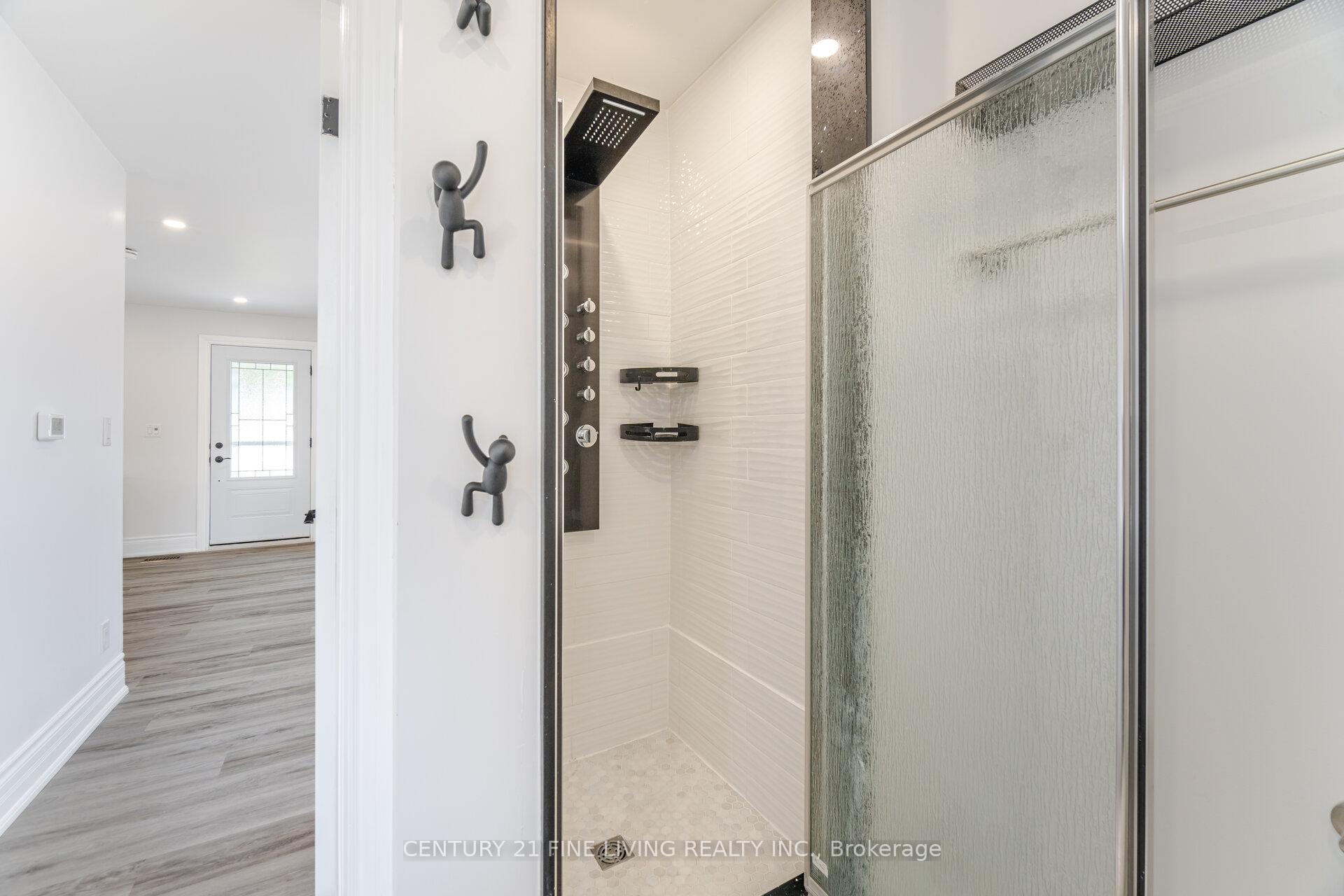 Photo 18 of Unit Whole House, 619 Upper Paradise Road, Hamilton, Gilbert — HOMEH