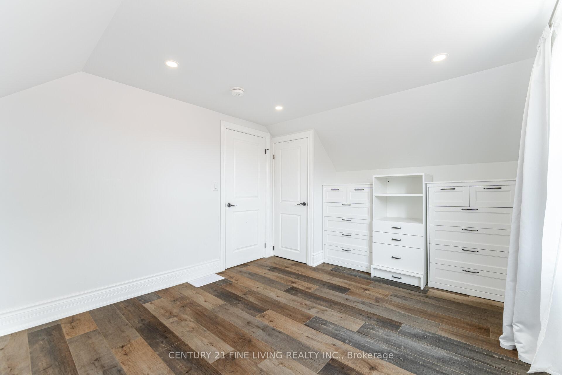 Photo 23 of Unit Whole House, 619 Upper Paradise Road, Hamilton, Gilbert — HOMEH
