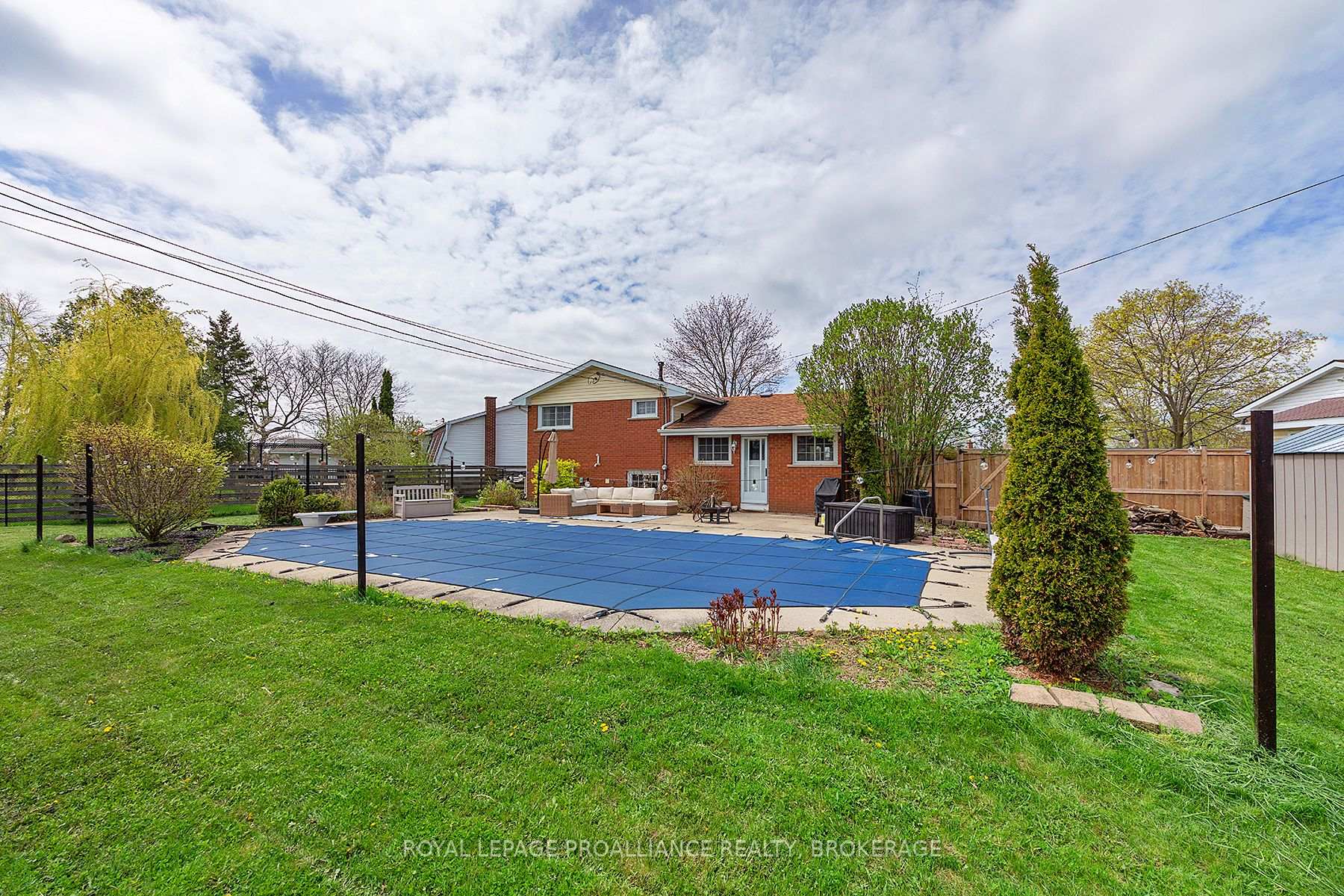 Photo 10 of 7 Bakers Lane, Loyalist, Amherstview — HOMEH