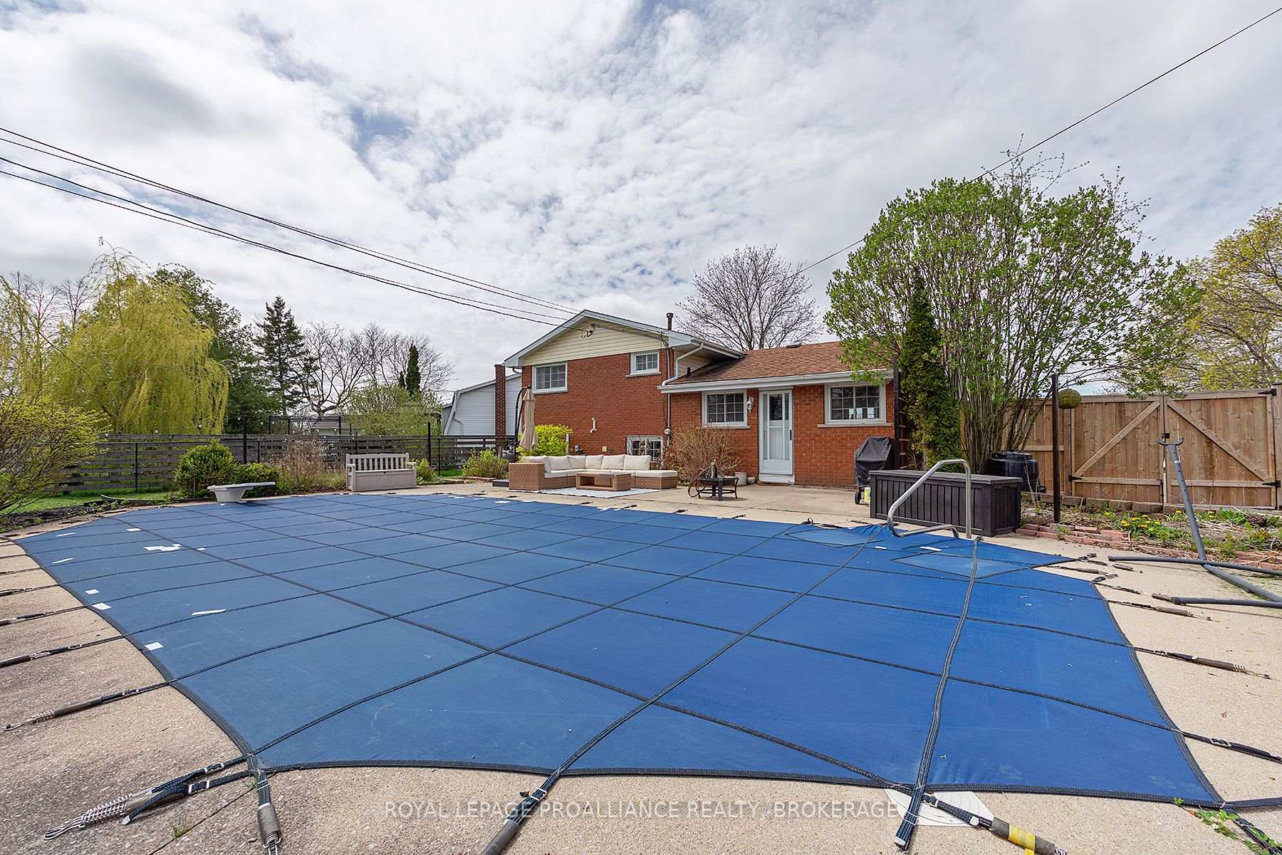 Photo 11 of 7 Bakers Lane, Loyalist, Amherstview — HOMEH