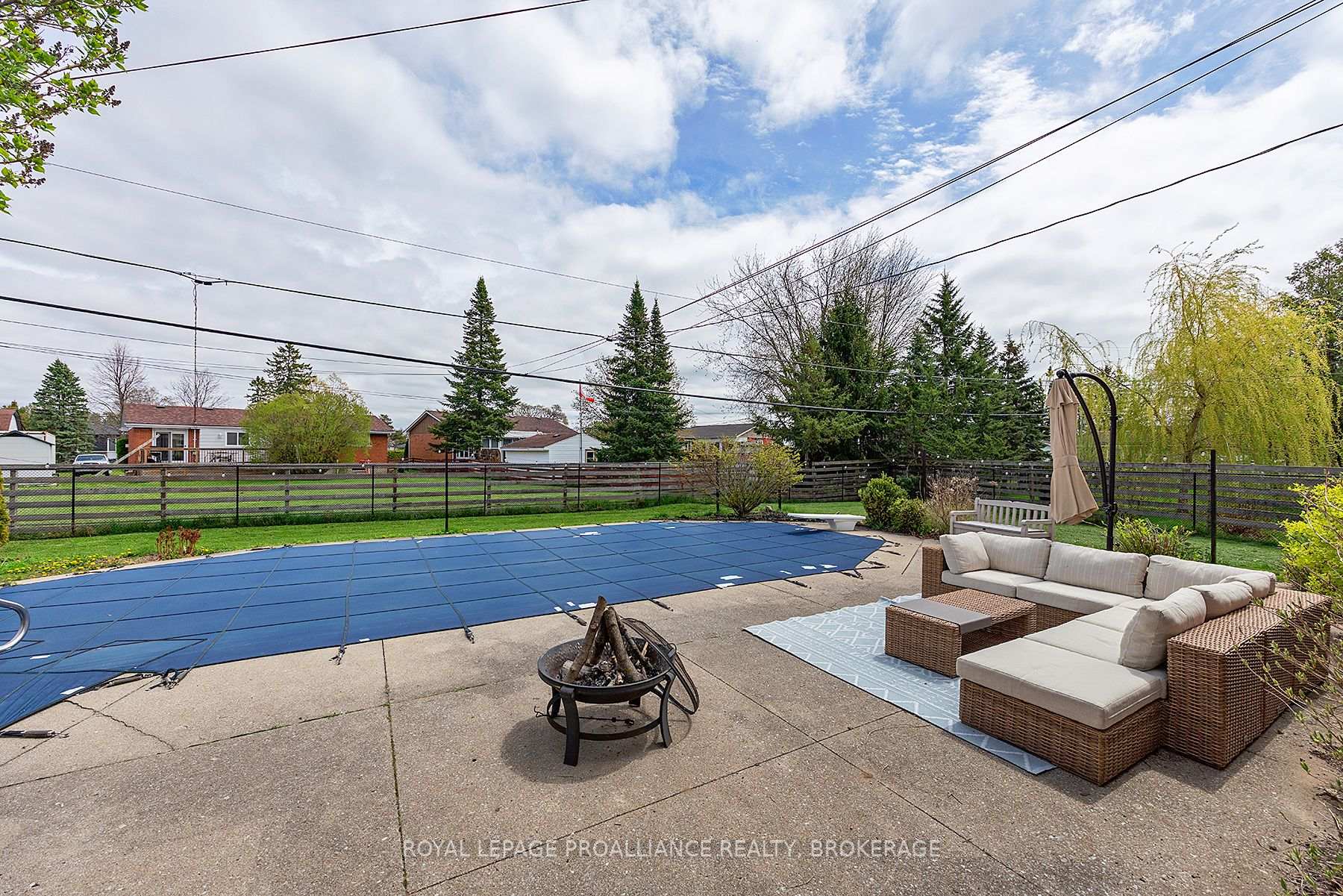 Photo 17 of 7 Bakers Lane, Loyalist, Amherstview — HOMEH