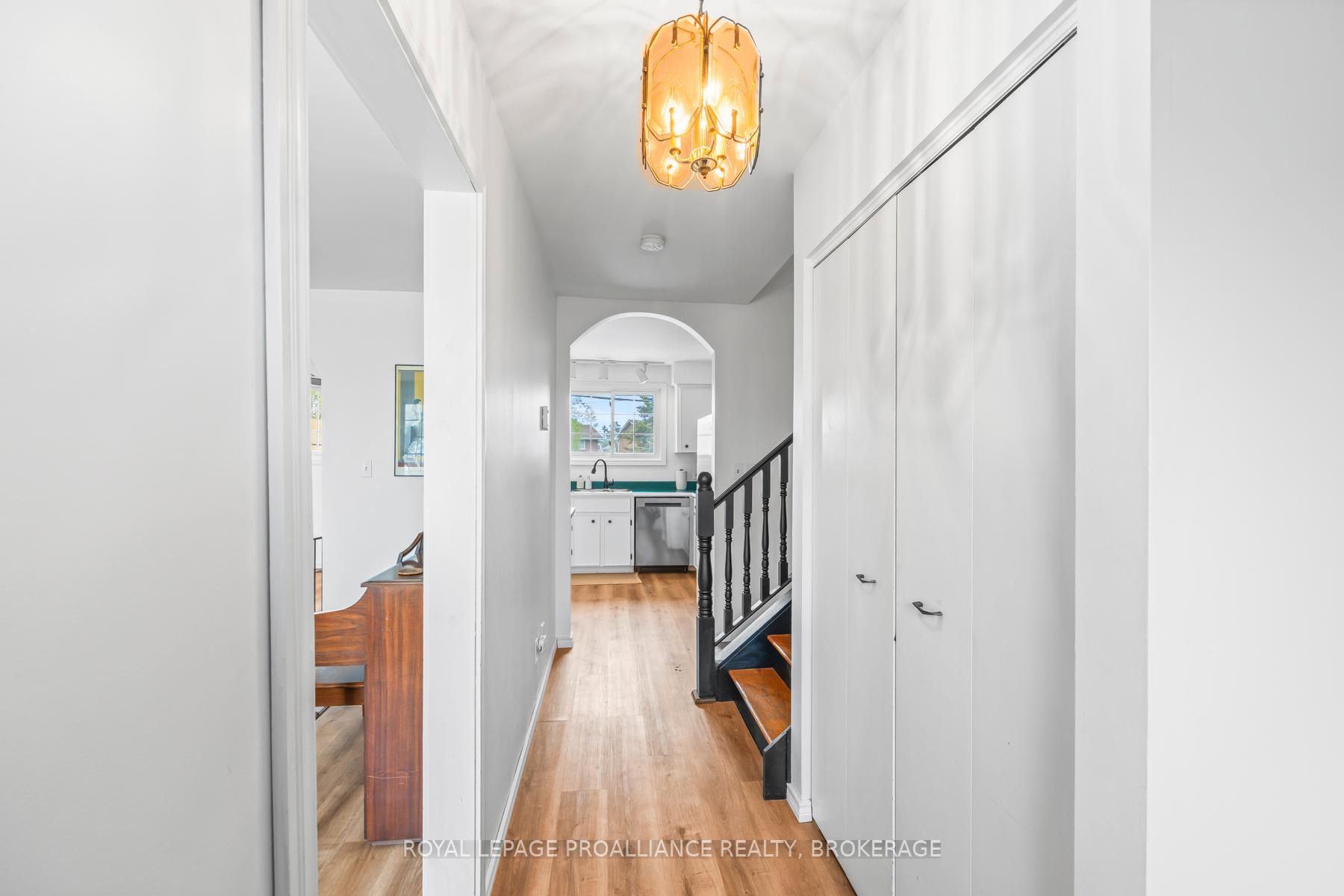 Photo 21 of 7 Bakers Lane, Loyalist, Amherstview — HOMEH