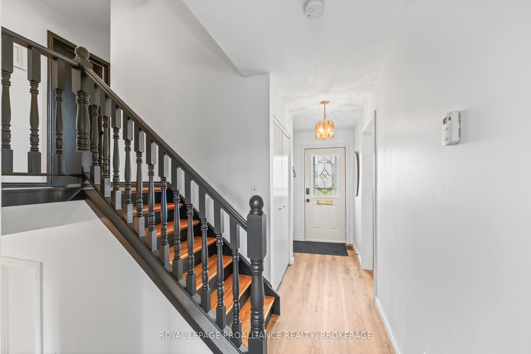 Photo 23 of 7 Bakers Lane, Loyalist, Amherstview — HOMEH