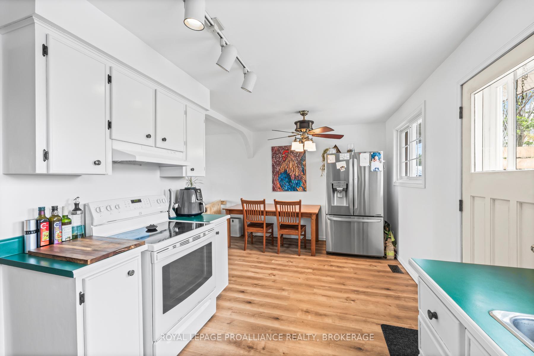 Photo 26 of 7 Bakers Lane, Loyalist, Amherstview — HOMEH