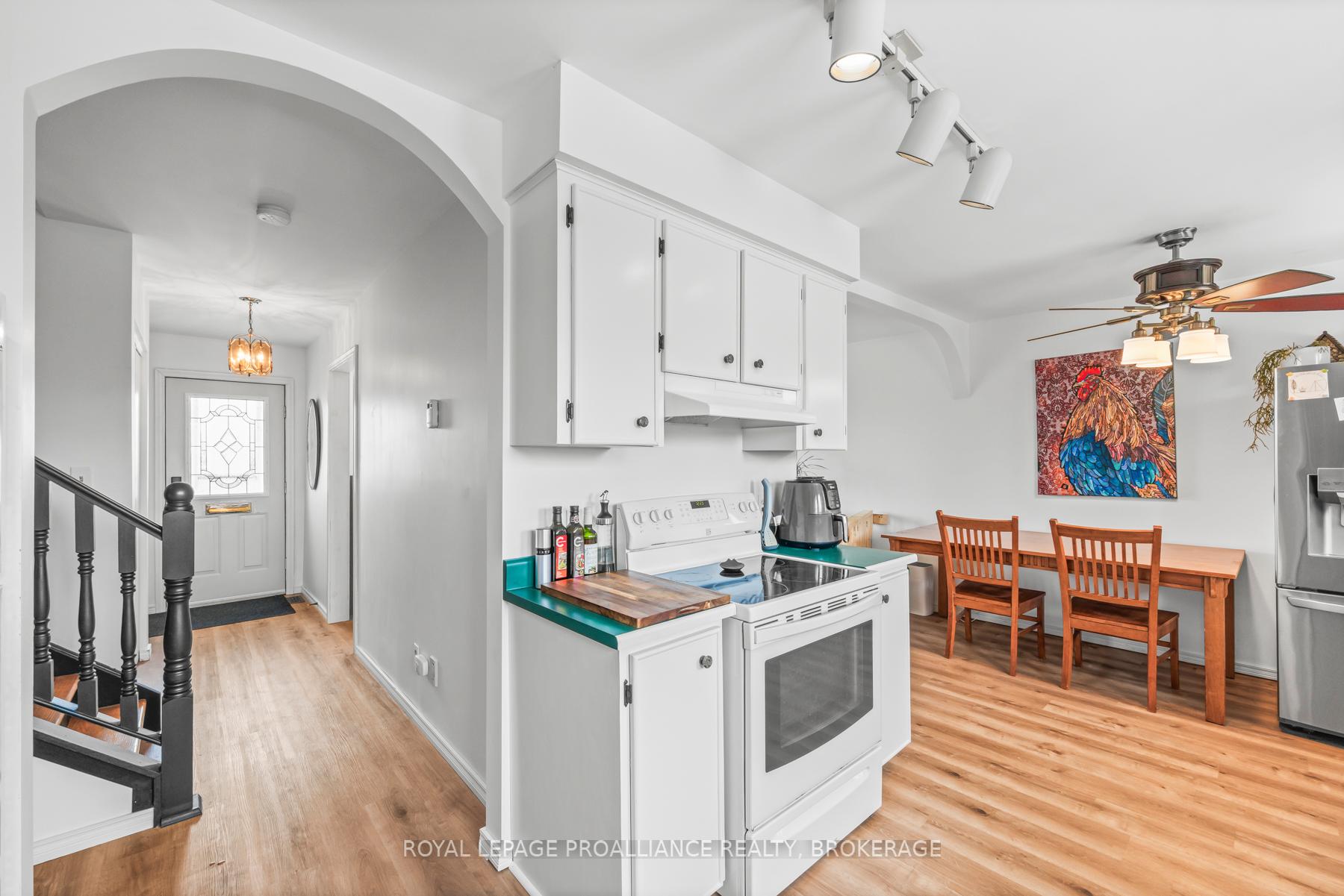 Photo 27 of 7 Bakers Lane, Loyalist, Amherstview — HOMEH