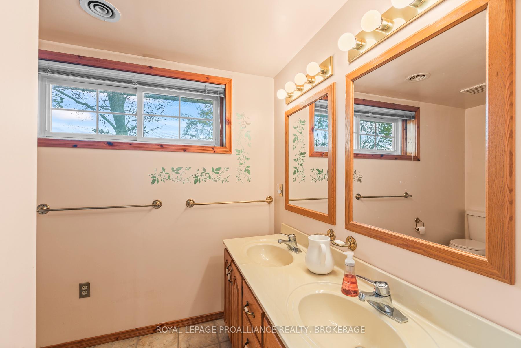 Photo 46 of 7 Bakers Lane, Loyalist, Amherstview — HOMEH