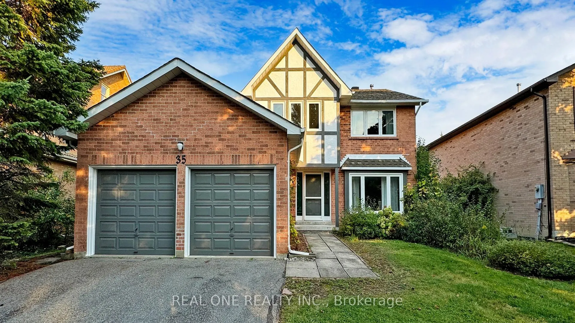 Photo 1 of 35 Aitken Circle, Markham, Unionville — HOMEH
