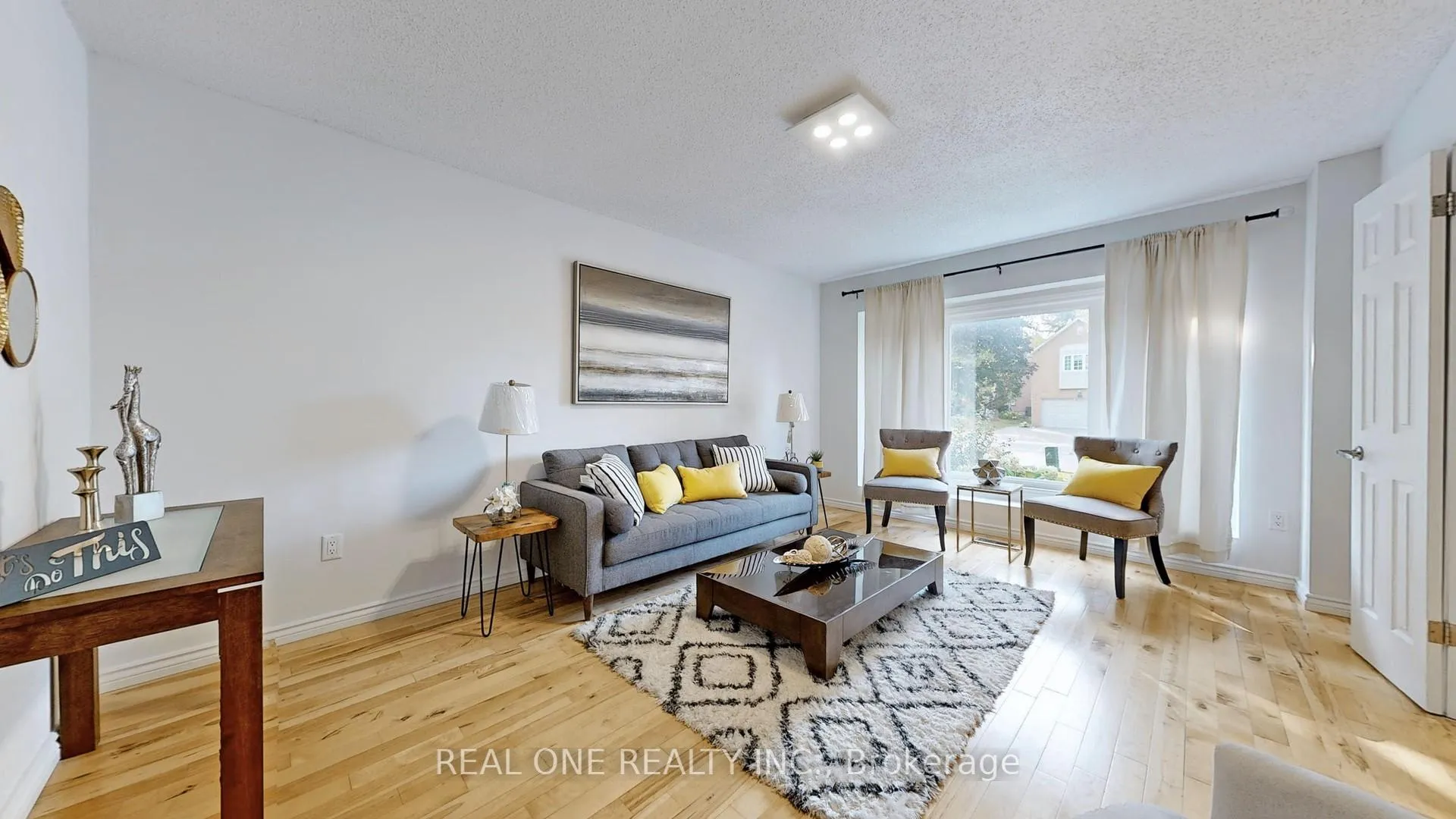 Photo 3 of 35 Aitken Circle, Markham, Unionville — HOMEH