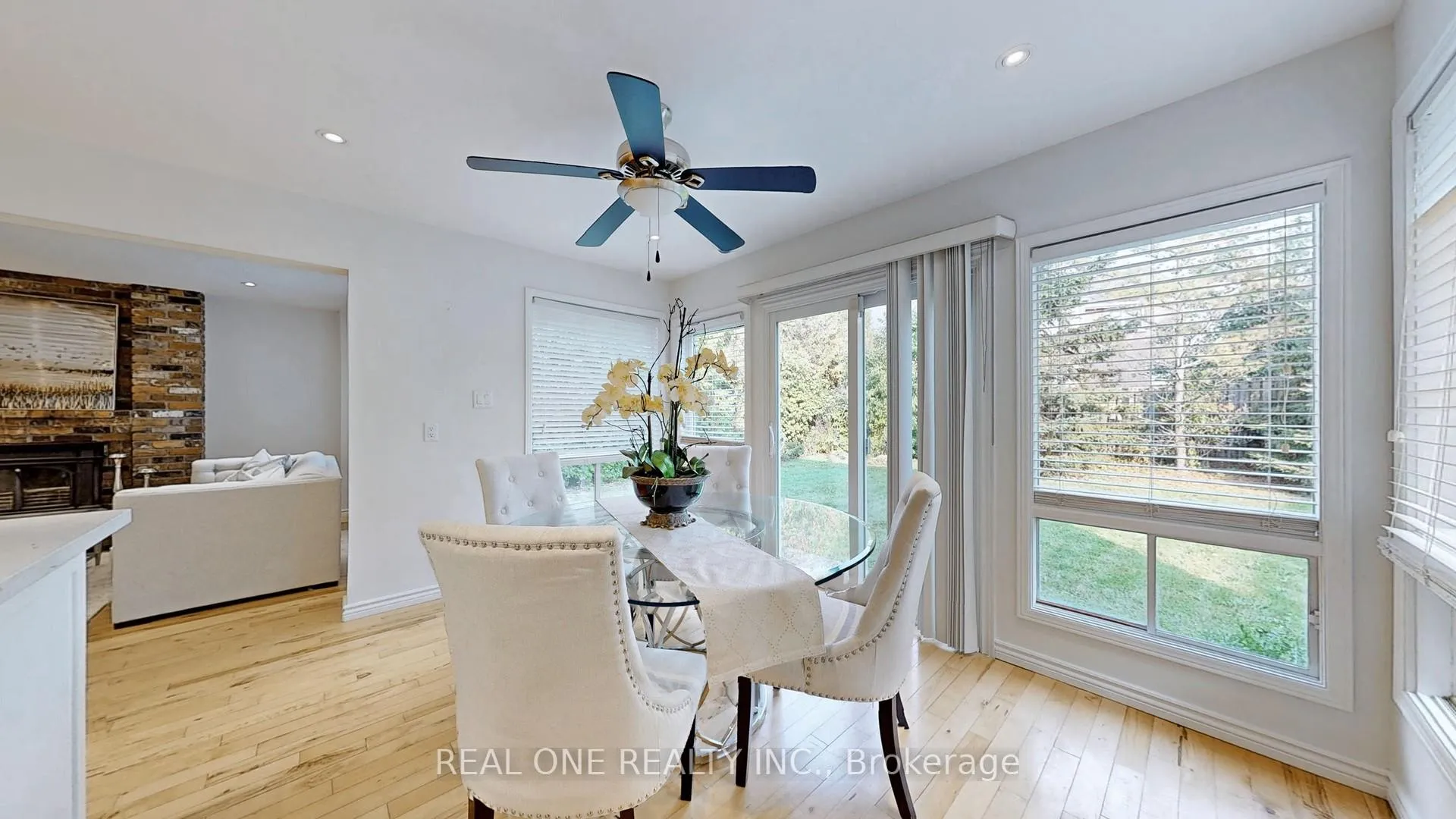 Photo 13 of 35 Aitken Circle, Markham, Unionville — HOMEH