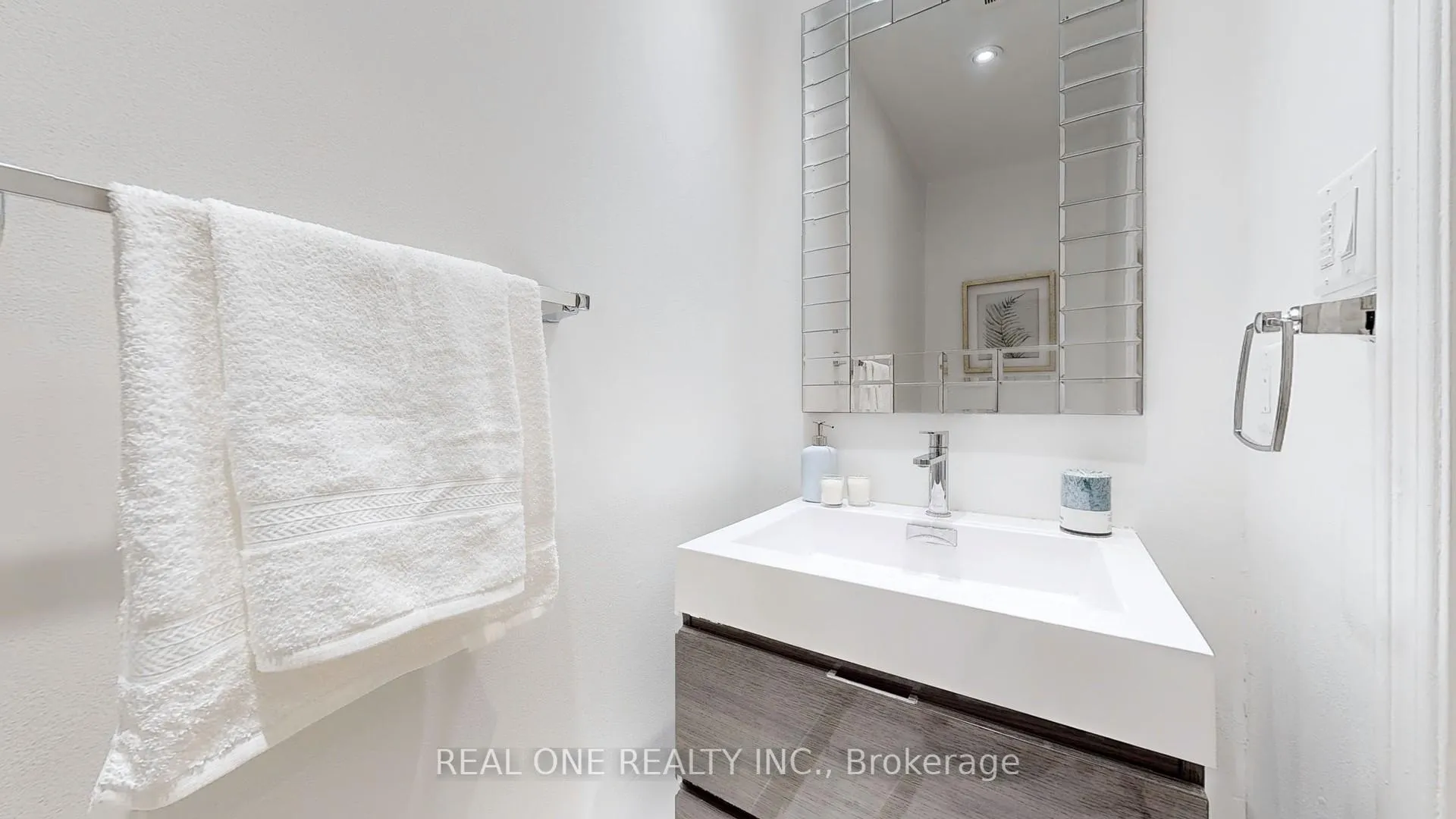 Photo 14 of 35 Aitken Circle, Markham, Unionville — HOMEH