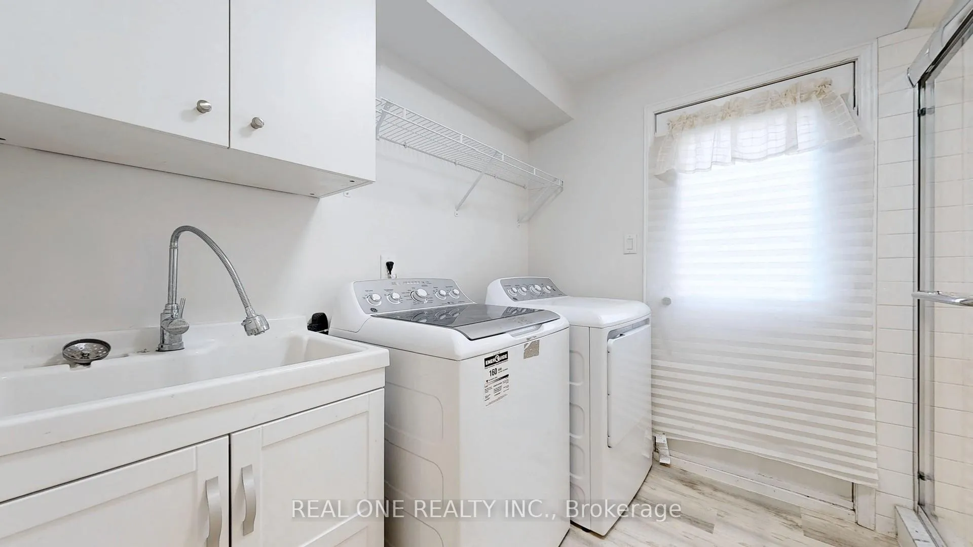 Photo 15 of 35 Aitken Circle, Markham, Unionville — HOMEH